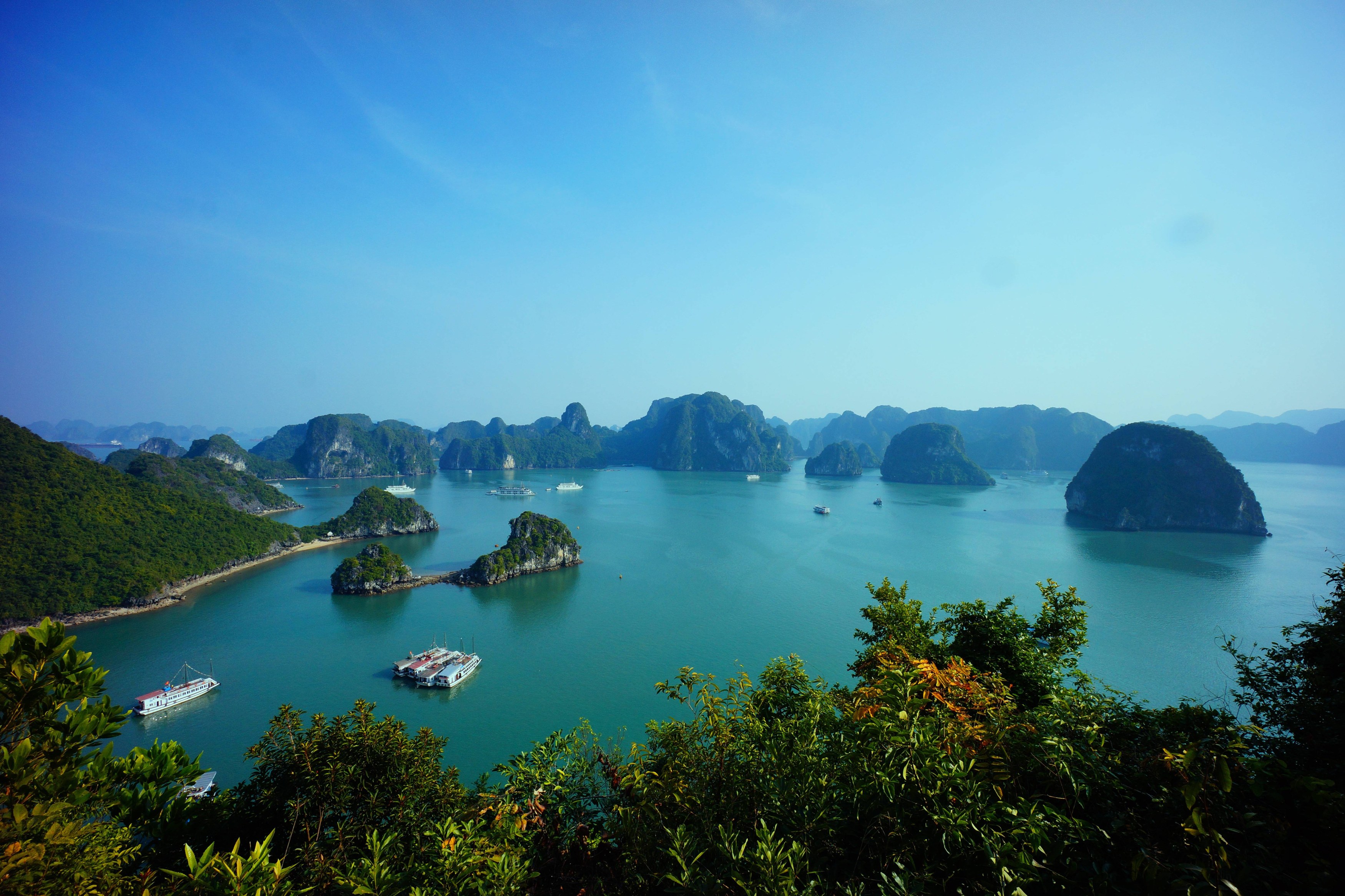 Vietnam Halong Bay - Lan Ha Bay.jpg