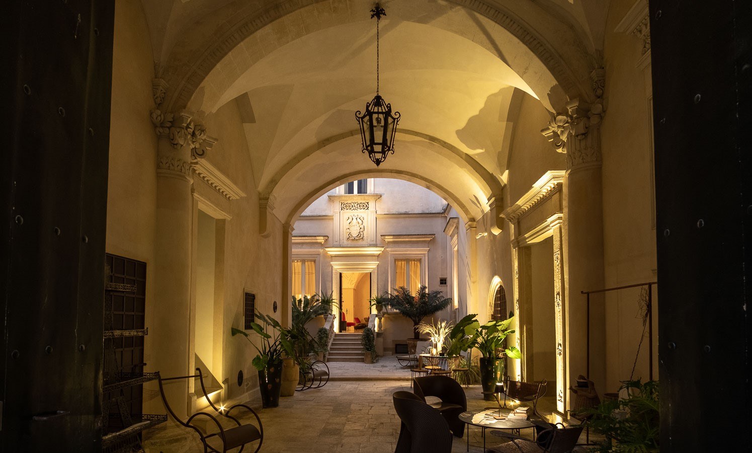Palazzo Maresgallo - dimora storica - b_b - luxury - Lecce - Salento - Holiday - vacanza - facciata esterna - corte.jpg