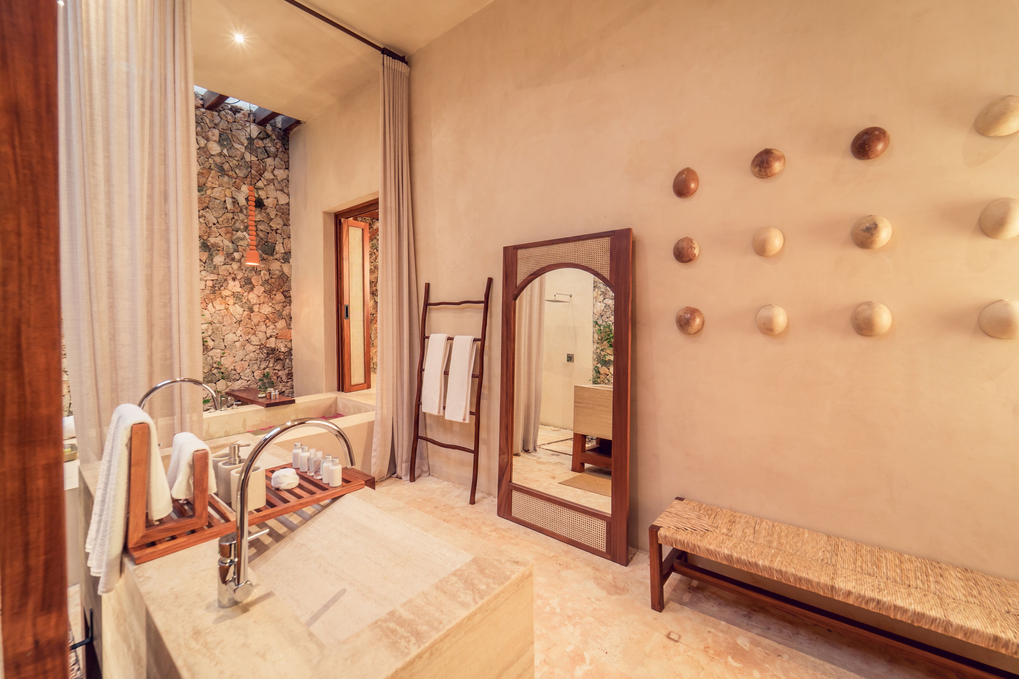 MX-Oriundo Luxury Nature Villas-Badkamer.jpg