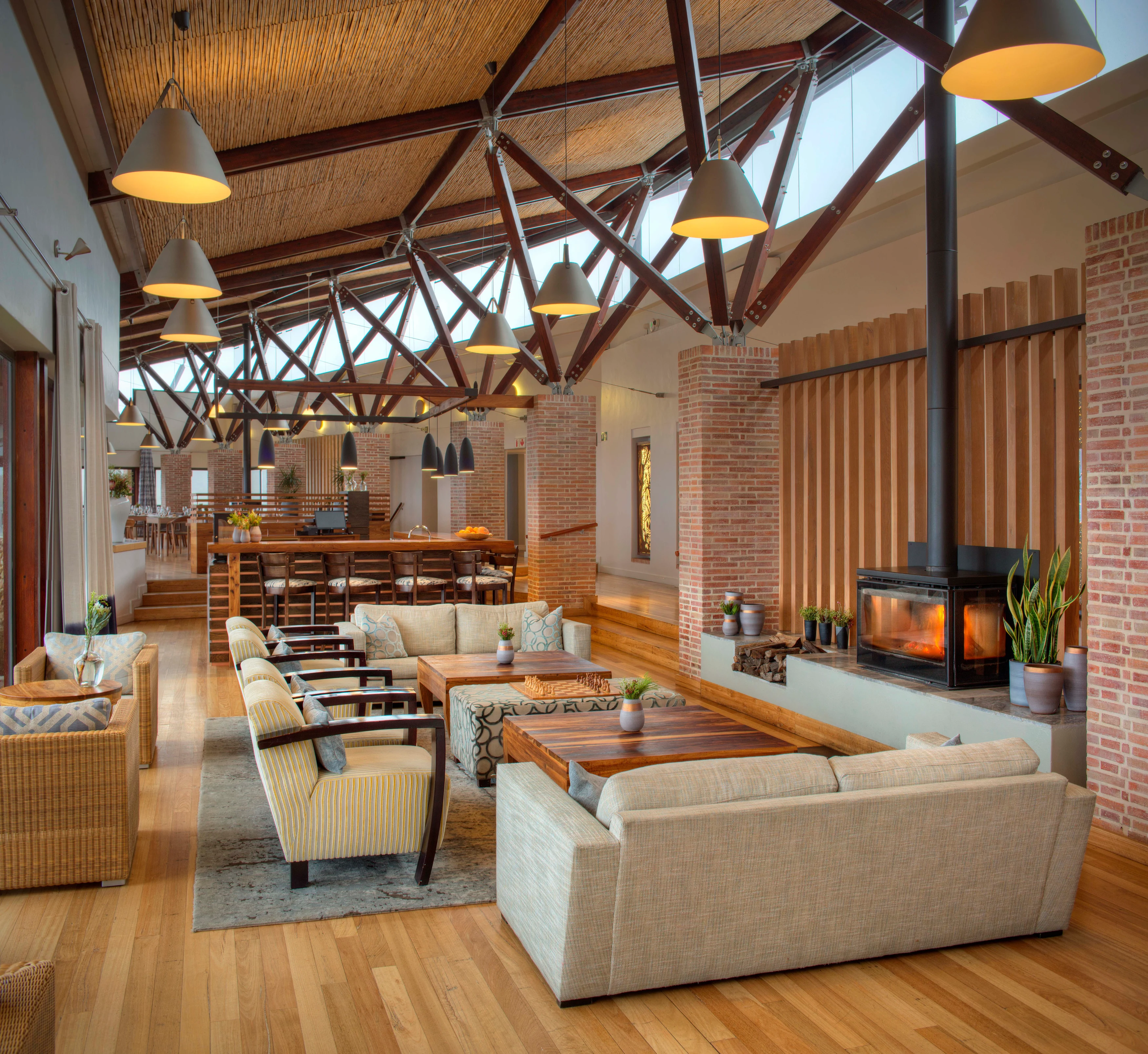 ZA-Accommodatie-Grootbos Forest Lodge-lounge.webp