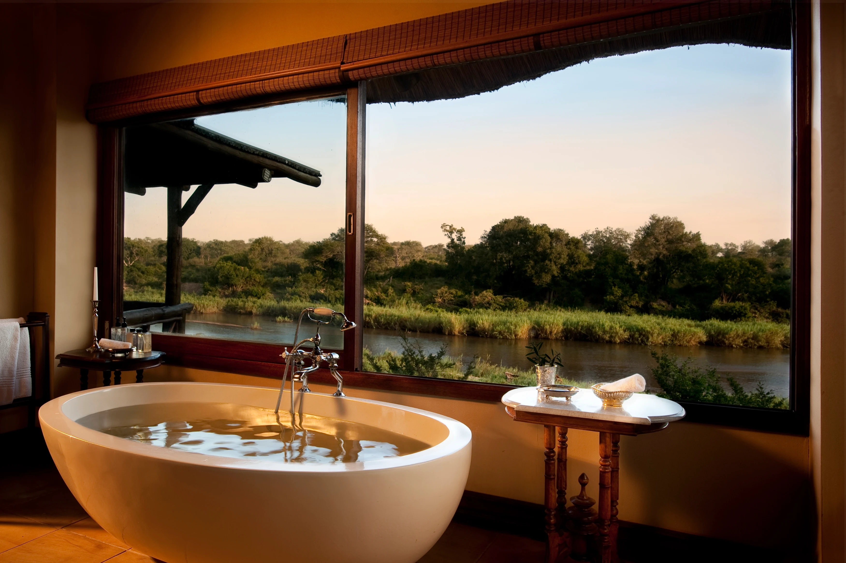 ZA-Lion Sands Narina Lodge-Suite_Bathroom-1.webp