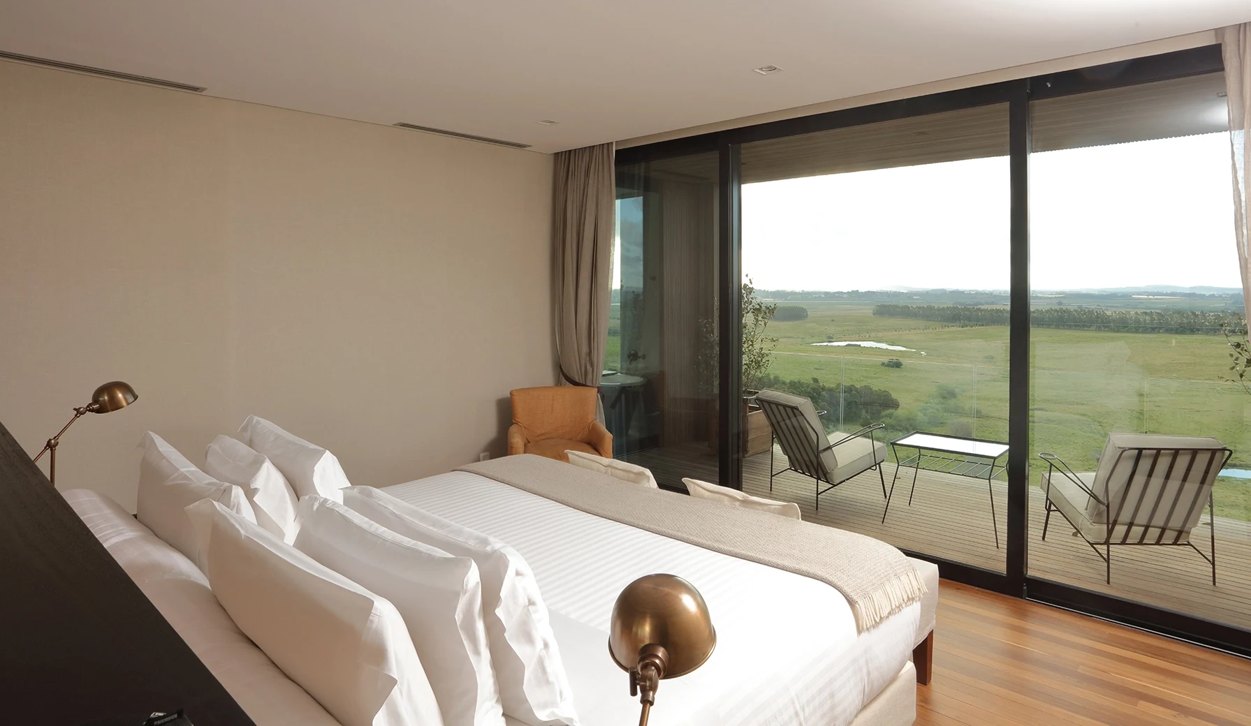 UY - accommodatie -Fasano Punta del Este - Bedroom (3).webp