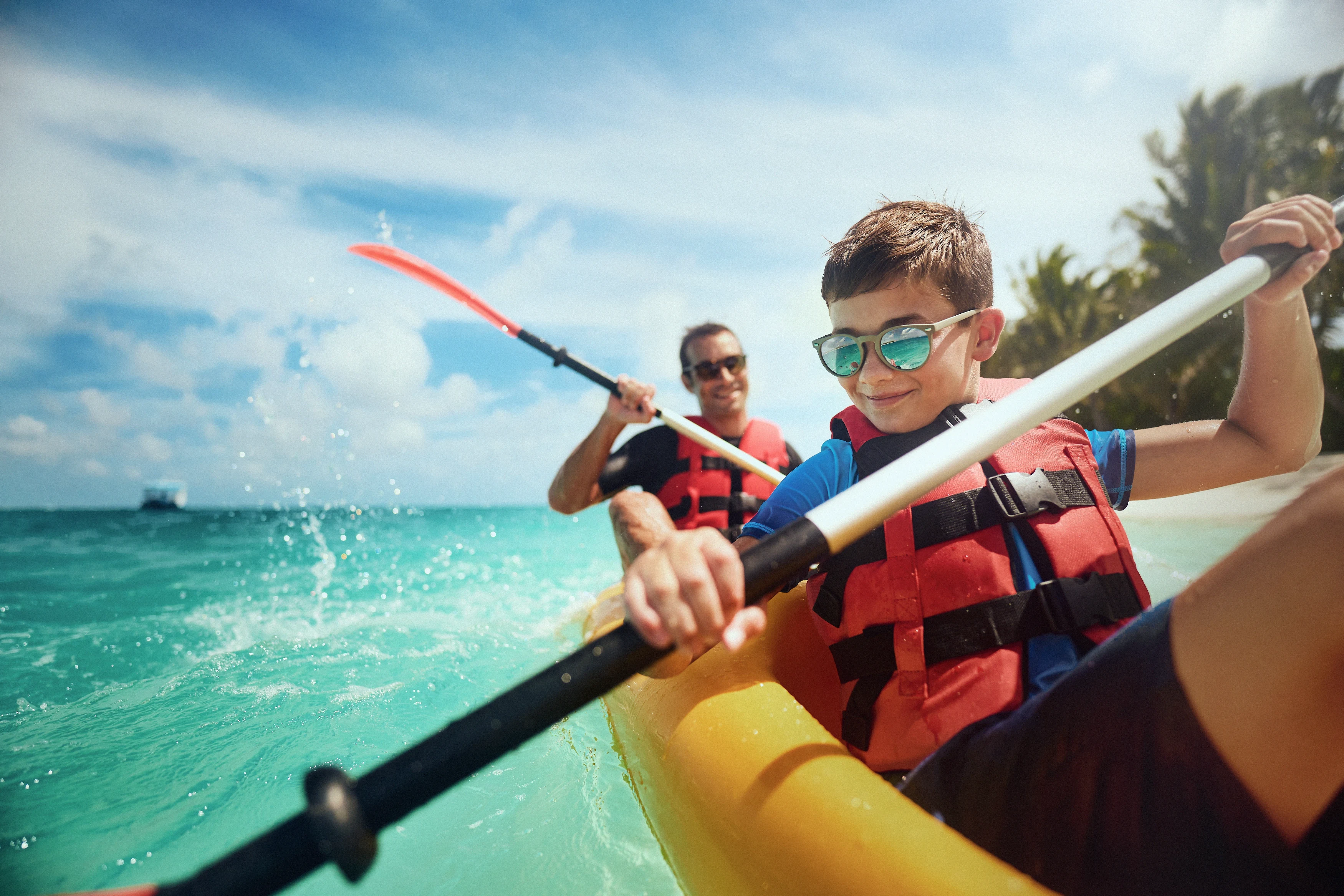 MV-Accommodatie-Conrad-Maldives-Rangali-Island-Family-Kayak.webp