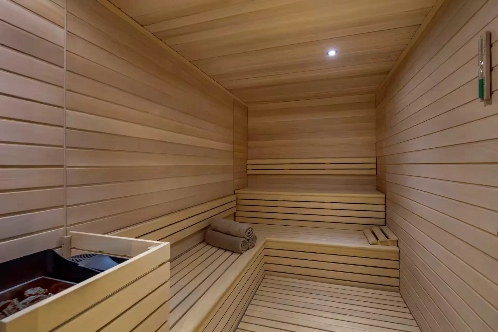 ME - Hilton Hotel - Sauna.webp