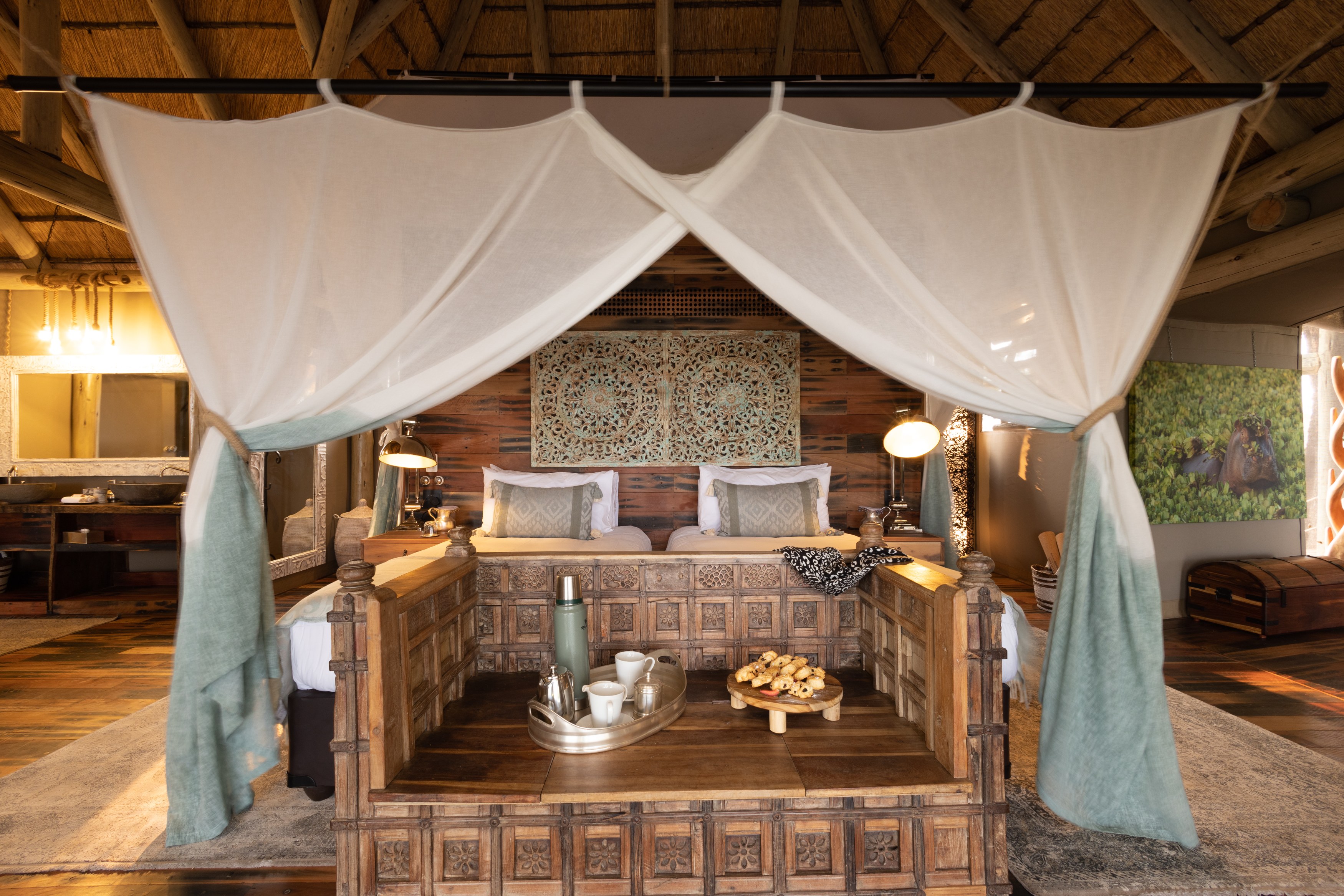 BW-Sitatunga Private Island-suite bedroom.jpg