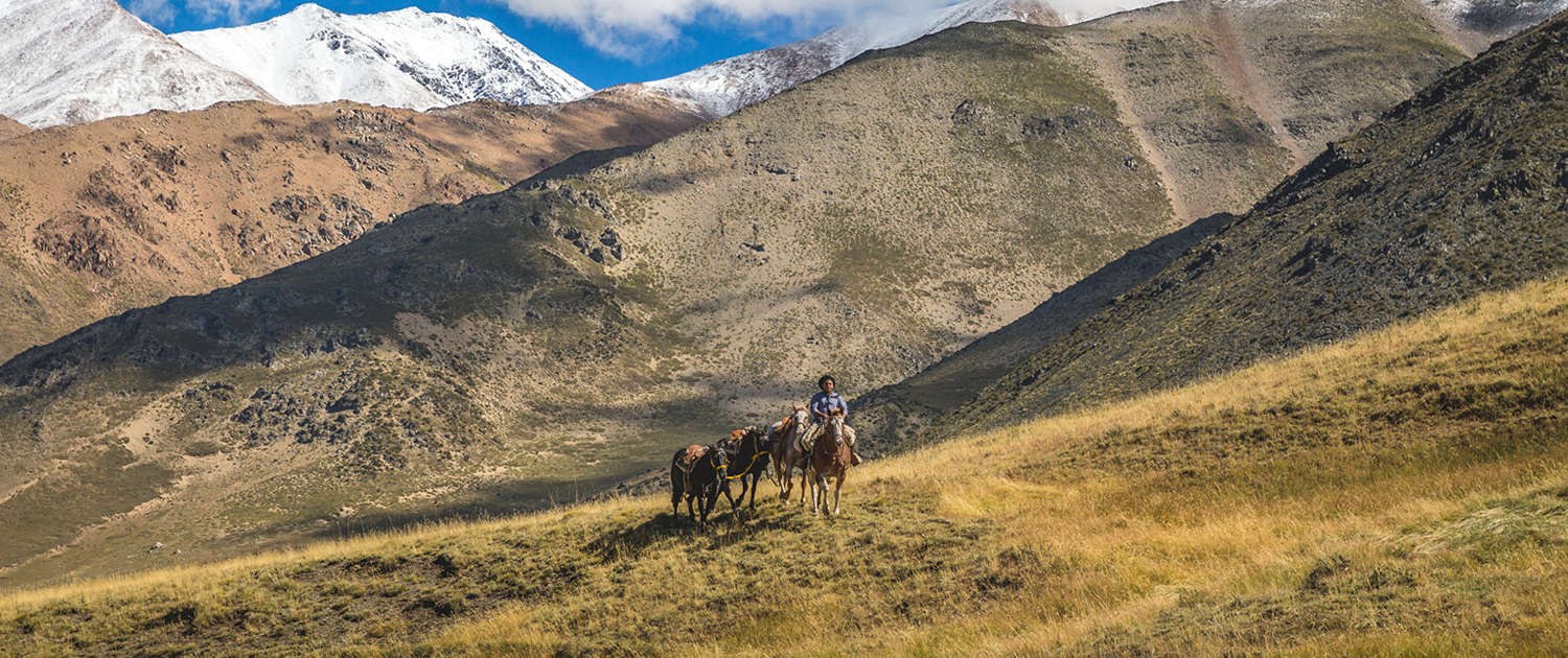 AR-Excursie-high-altitude-horse-ride-rancho-cuero-header.jpg