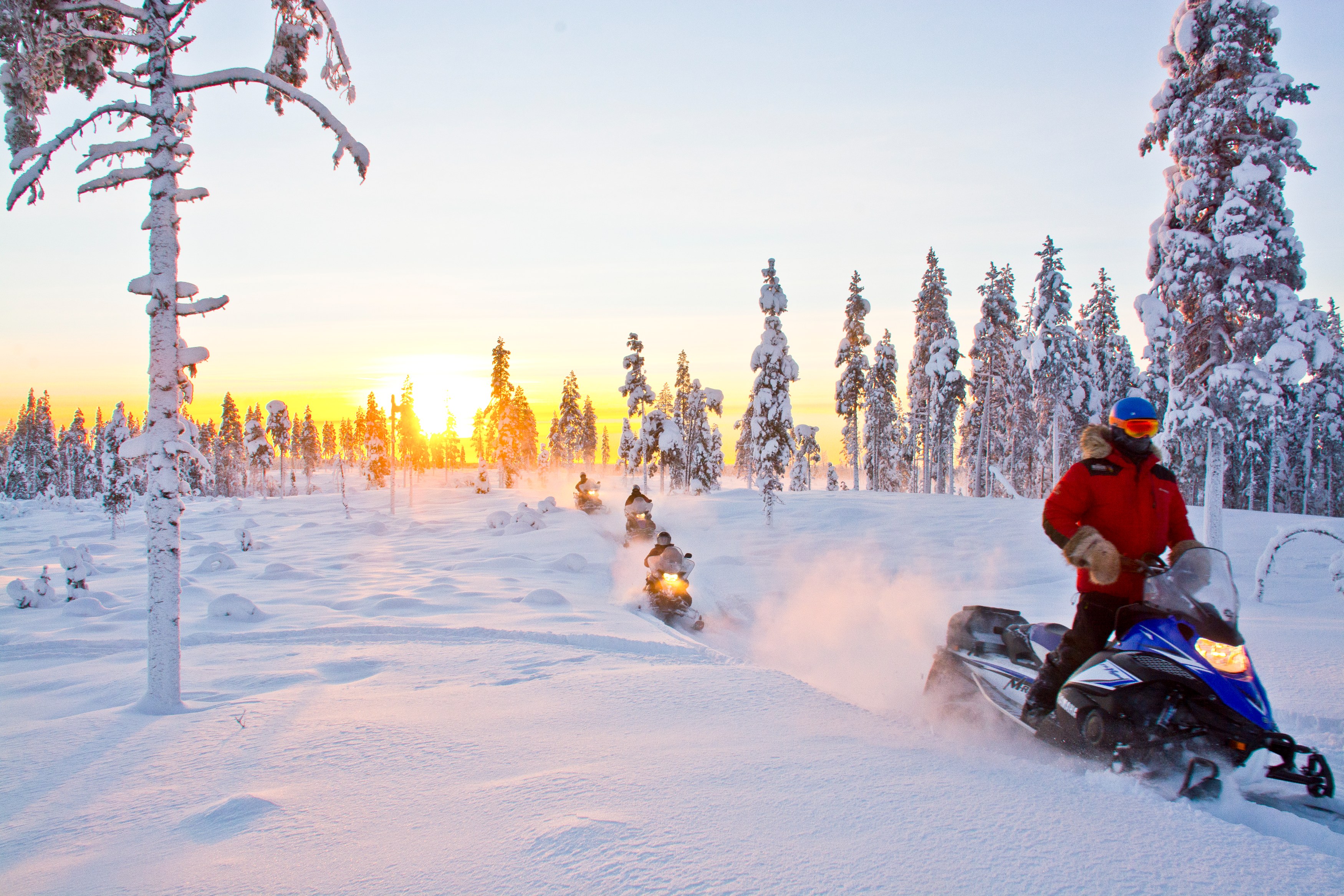 SE - Snowmobile sun.jpg