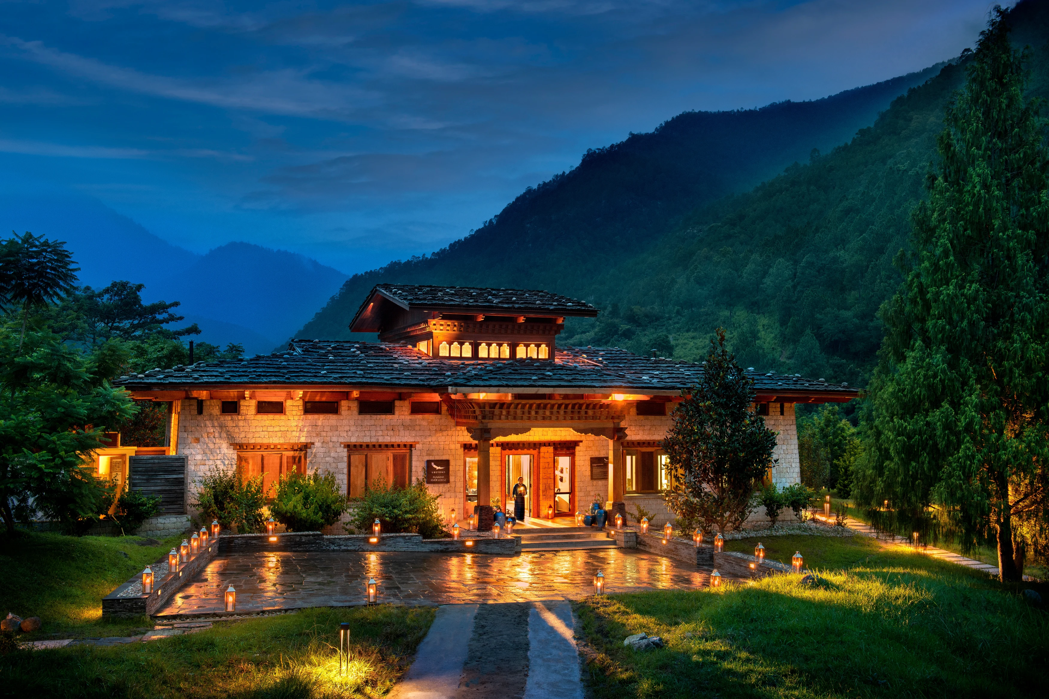BT - Punakha - River Lodge Guest Arrival.webp