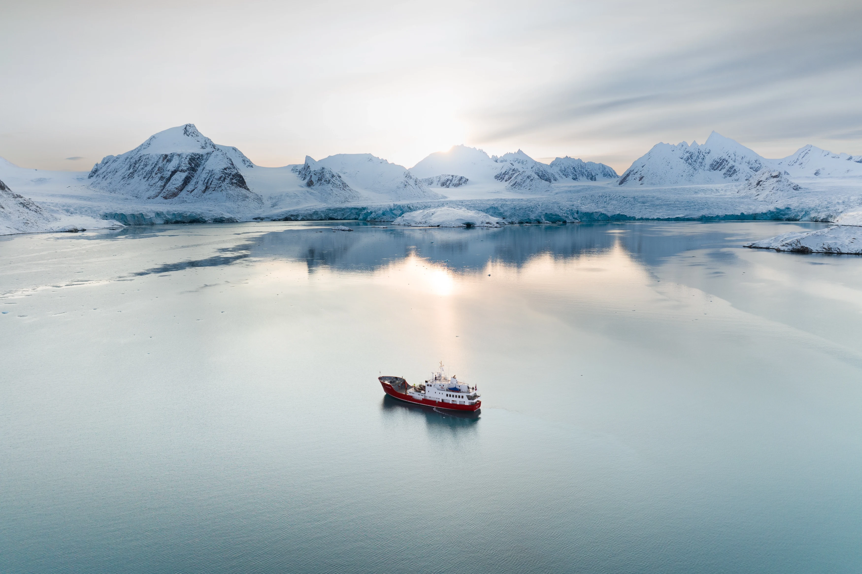 MV Vikingfjord in Svalbard Wide Shot From Drone Secret Atlas (1) (1) - kopie.webp