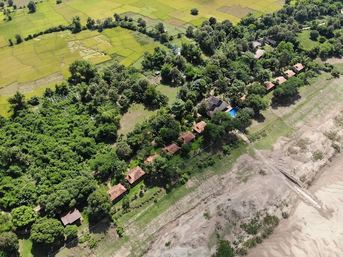 LA - La Folie Lodge - Lodge from above.webp