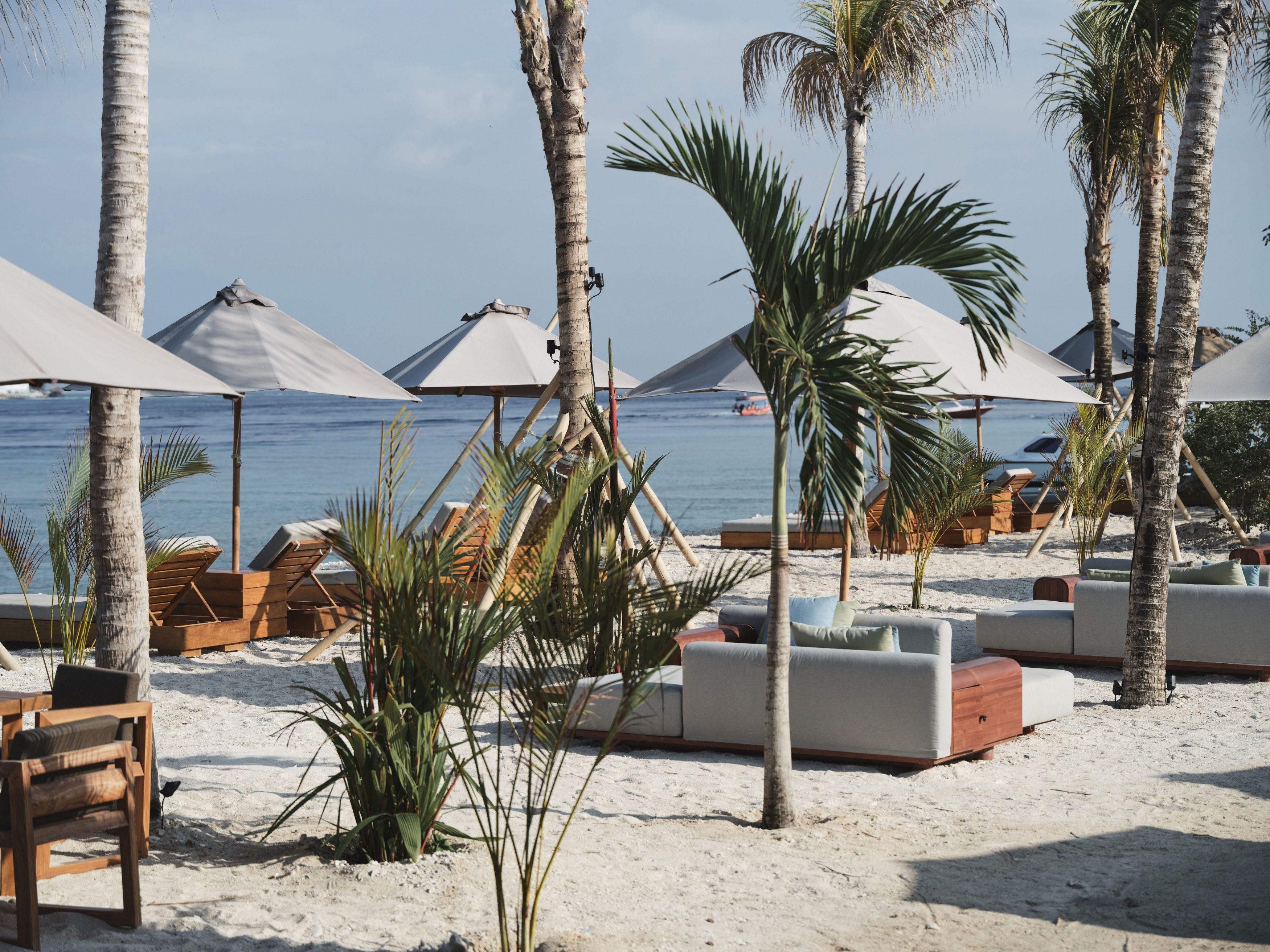 ID - Bask Gili Meno -  BEACH (2).jpg