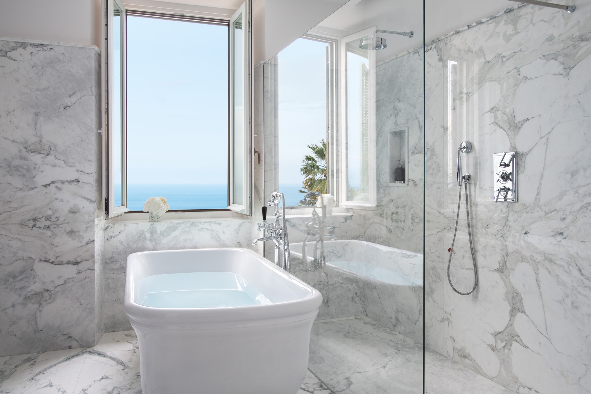 IT - Accommodatie - Four Seasons San Domenico Palace - badkamer .jpg.jpg