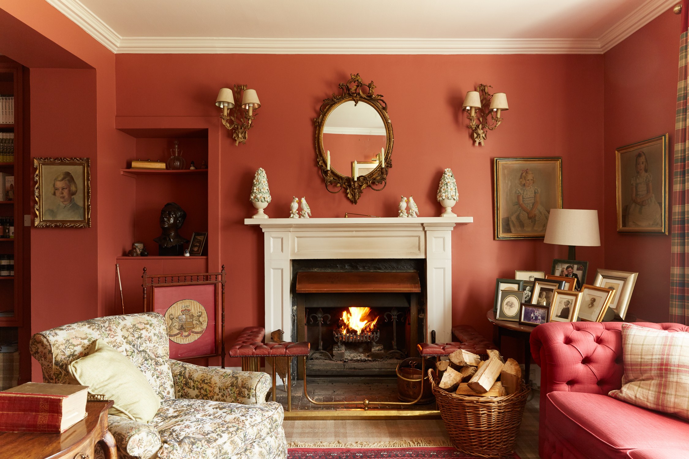 GB - accommodatie Kinloch Lodge Whisky Bar fire wide.jpg
