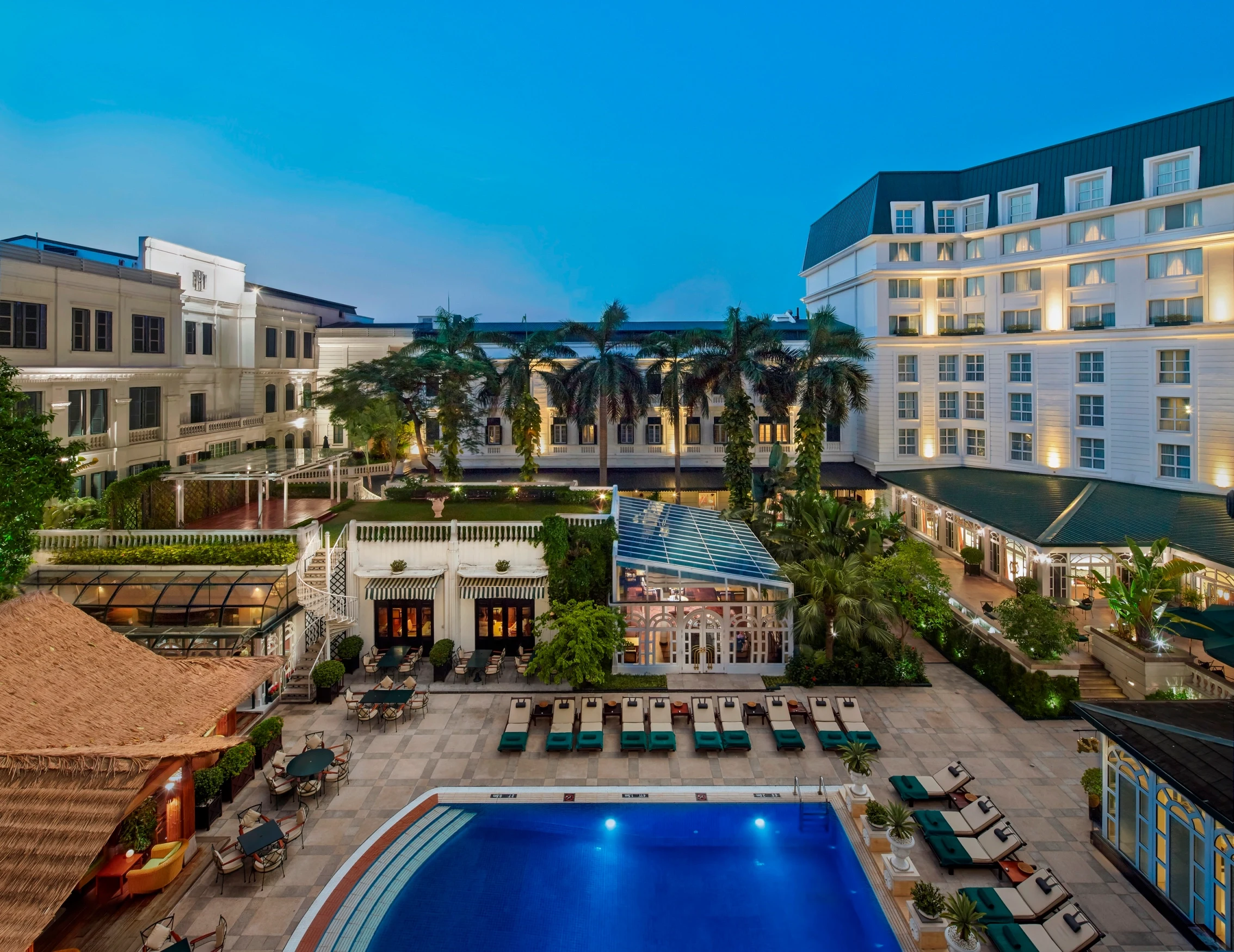 VN - Sofitel Metropole - Pool.webp