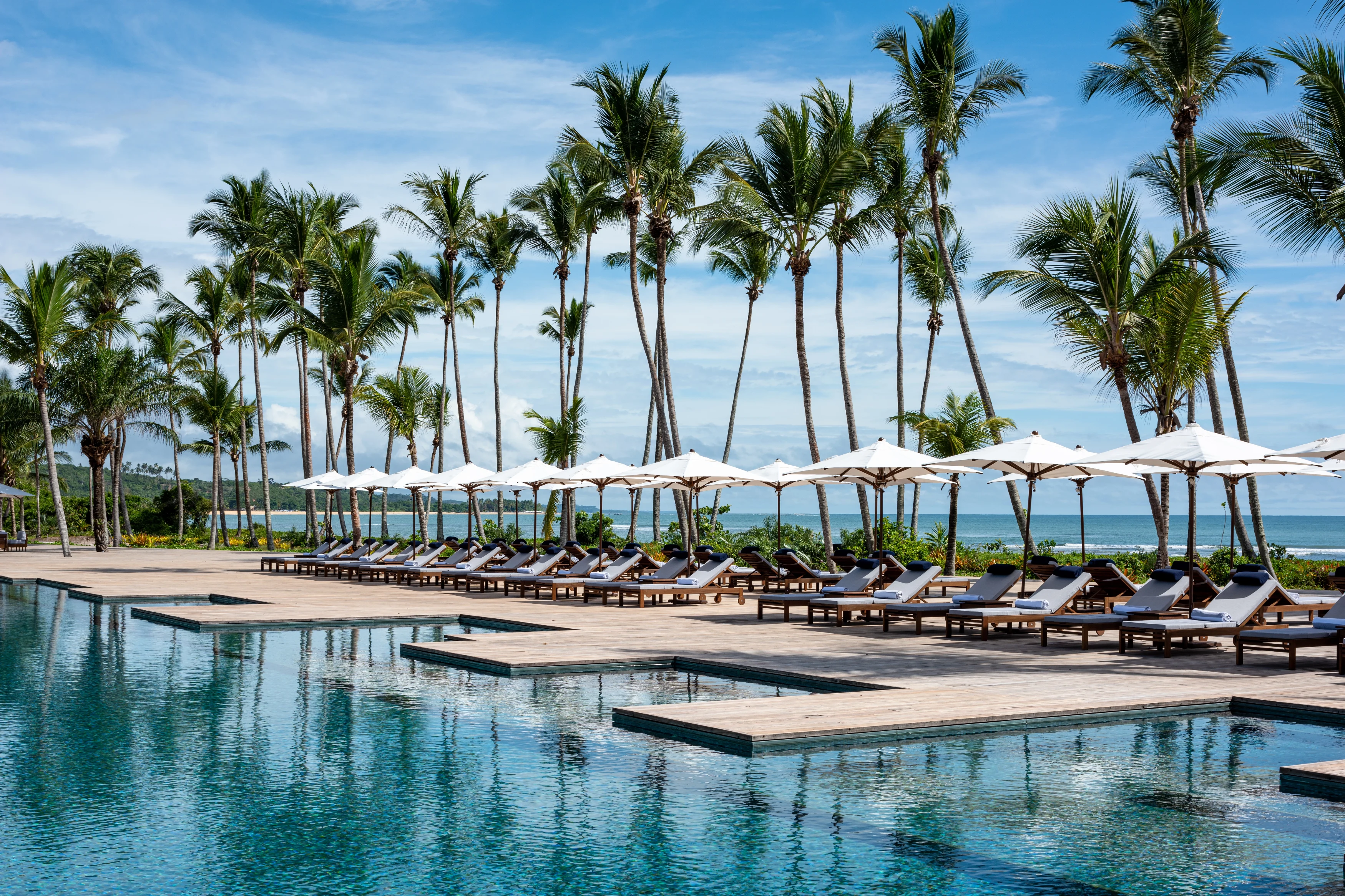 BR-accommodatie-Fasano-Trancoso-pool.webp