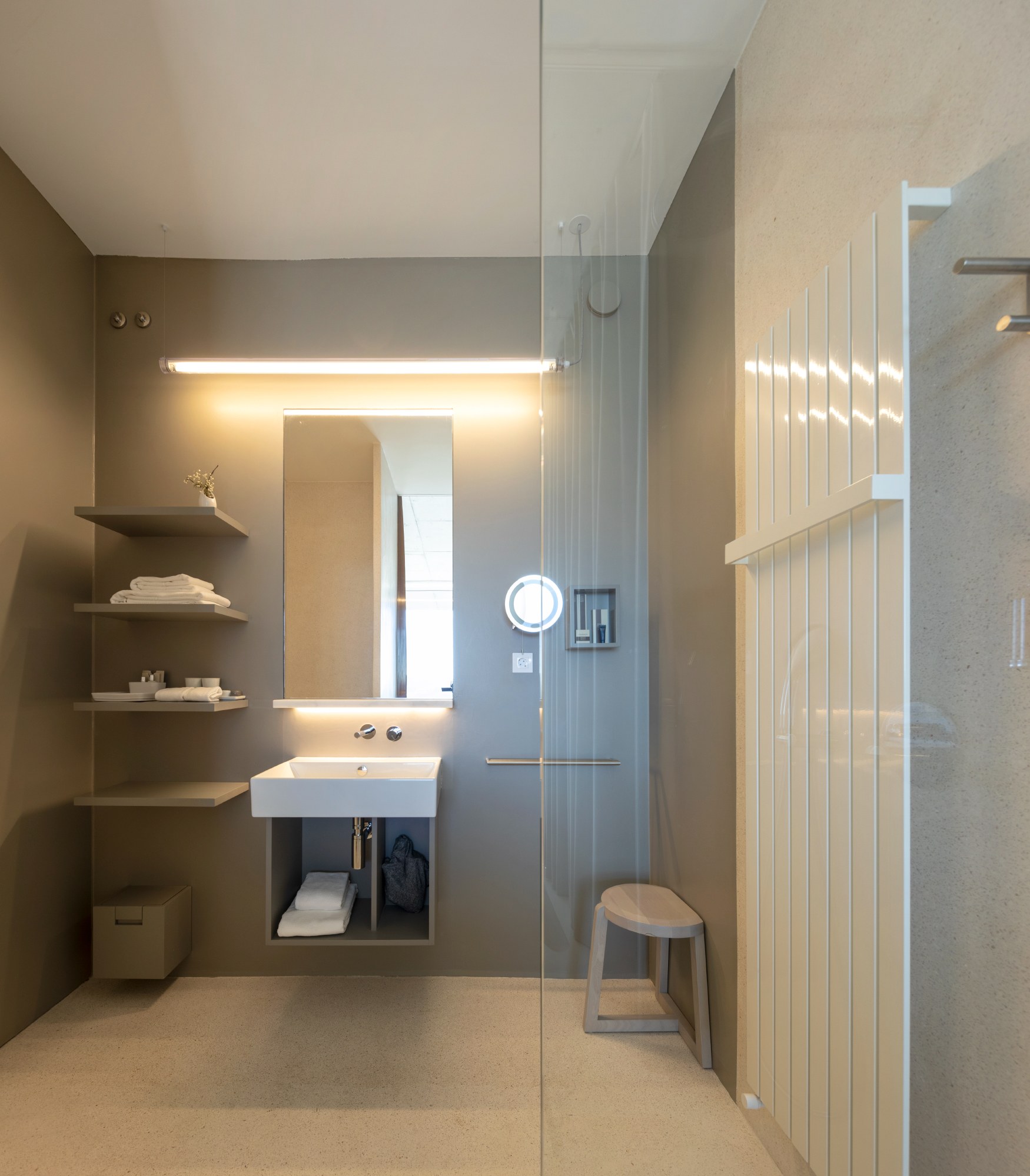 PT - Casa de Sao Lourenco - Bathroom (3).JPG