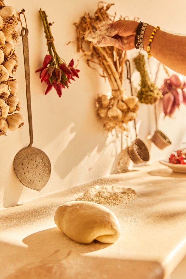 IT-Accommodatie-Calderisi-pizza in the make.jpg