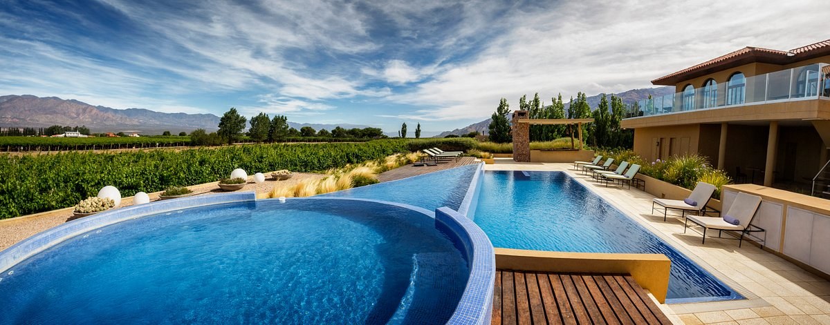 AR-Accommodatie-hotel-grace-cafayate-pool.jpg