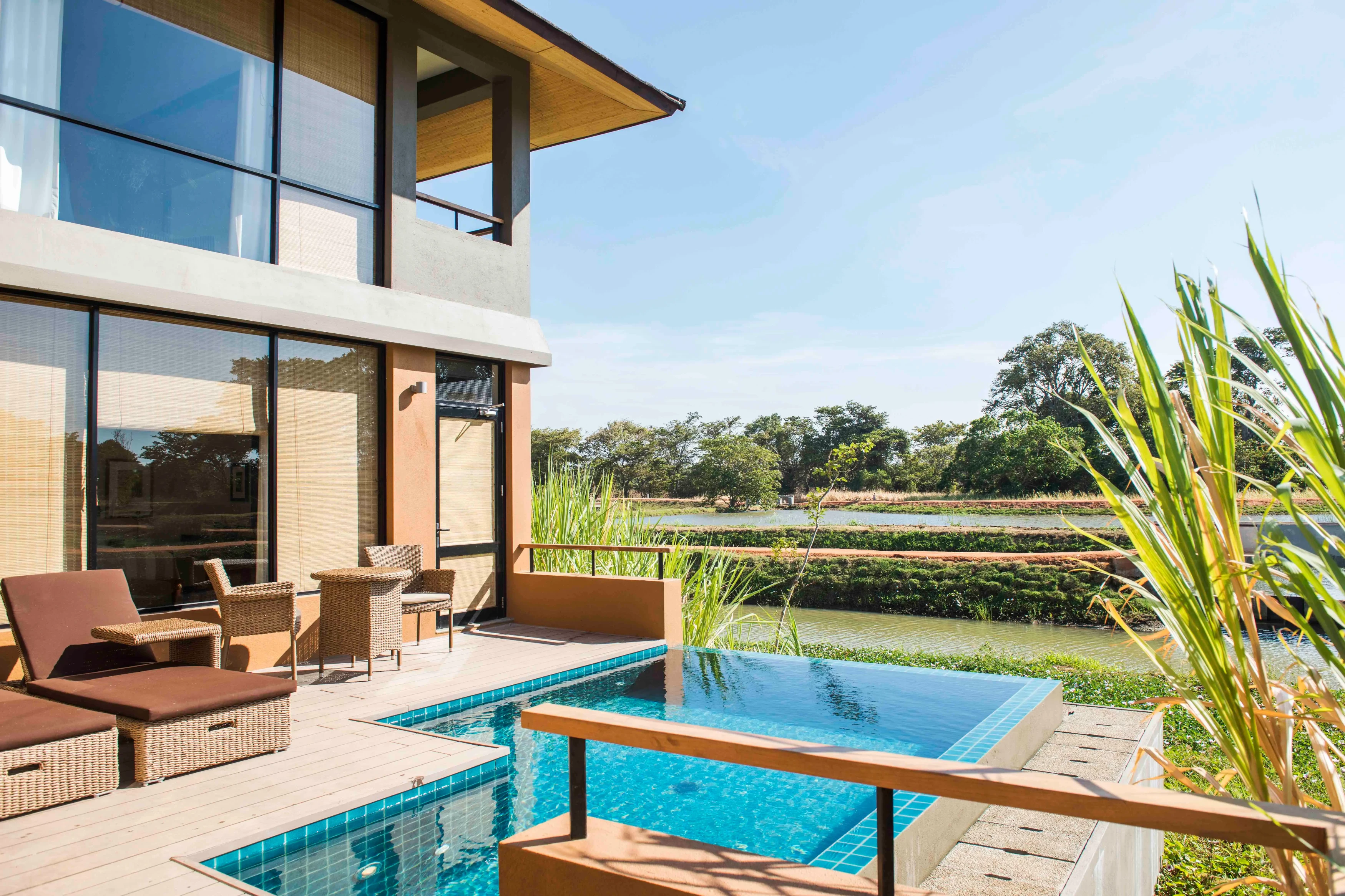 LK - Sigiriya - Water Garden - Duplex Plunge Pool 02.webp