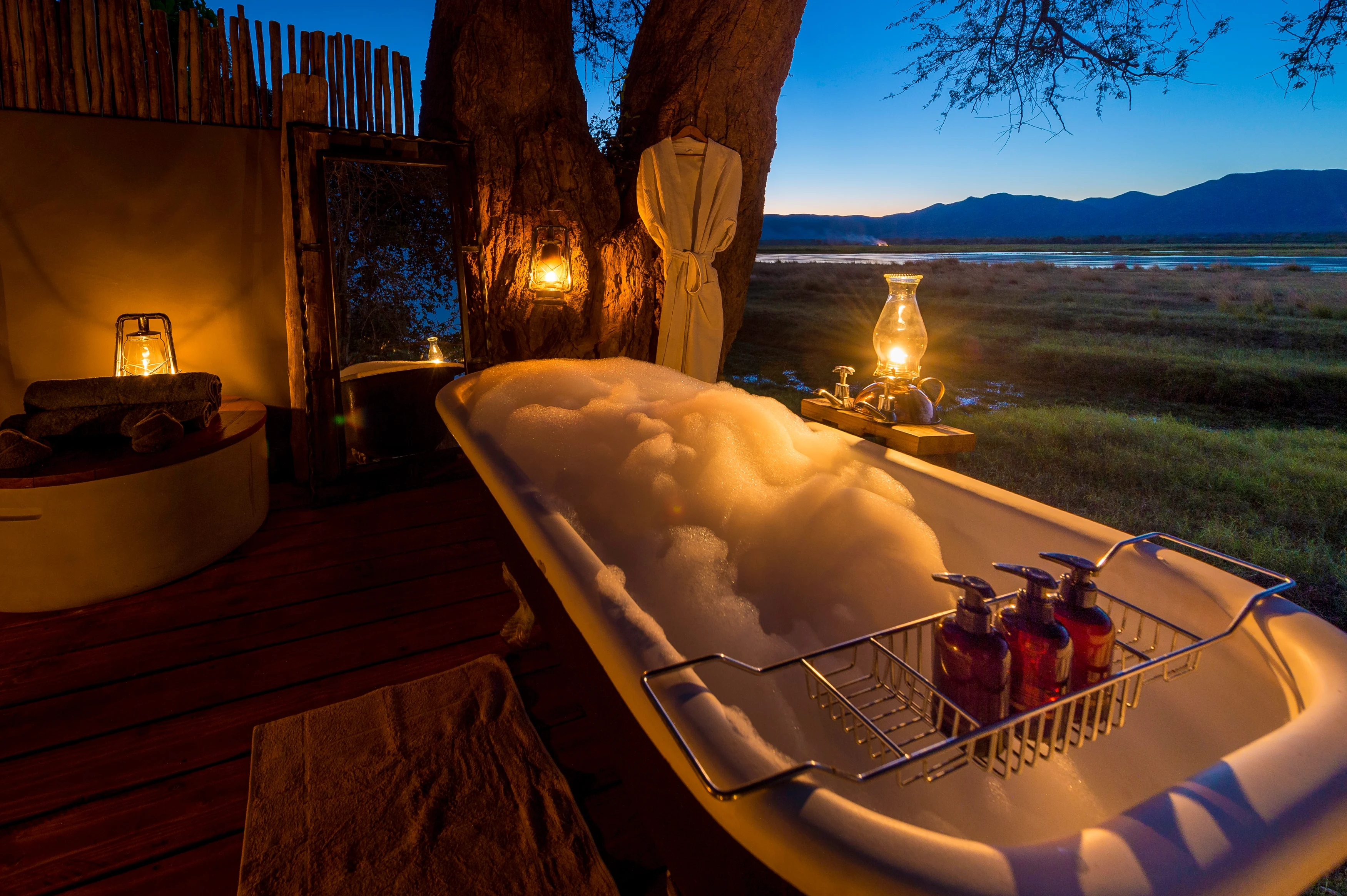 ZW - Ruckomechi Camp - Bathroom.webp