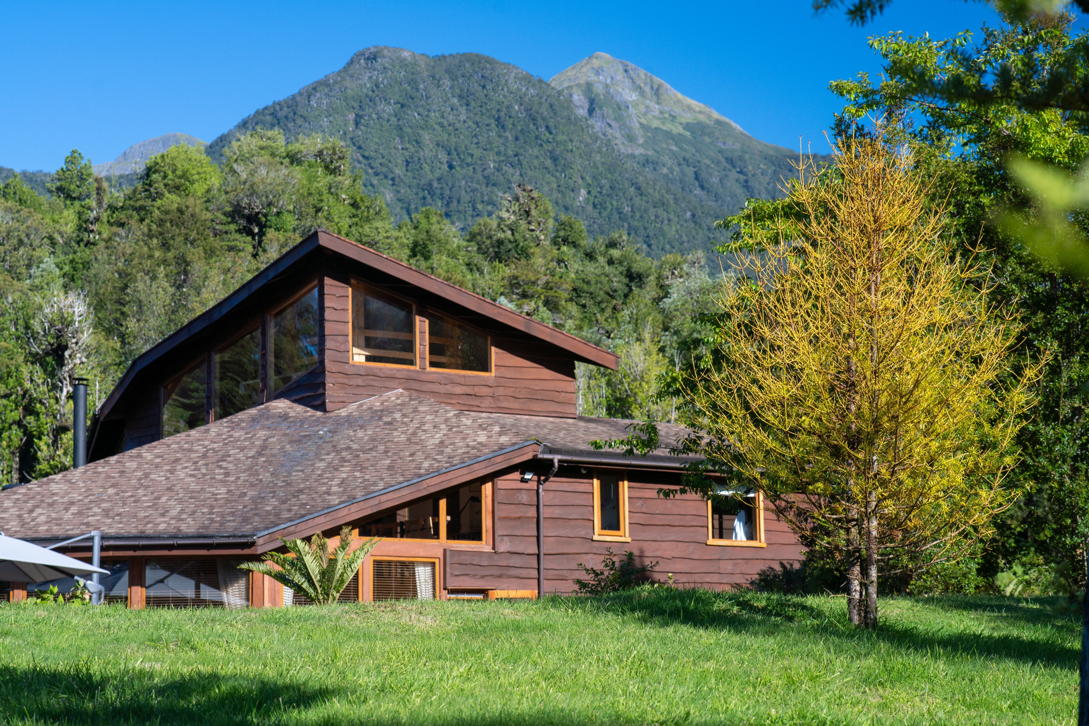 CL - Accommodatie - Melimoyu Lodge - 7R42120.jpg