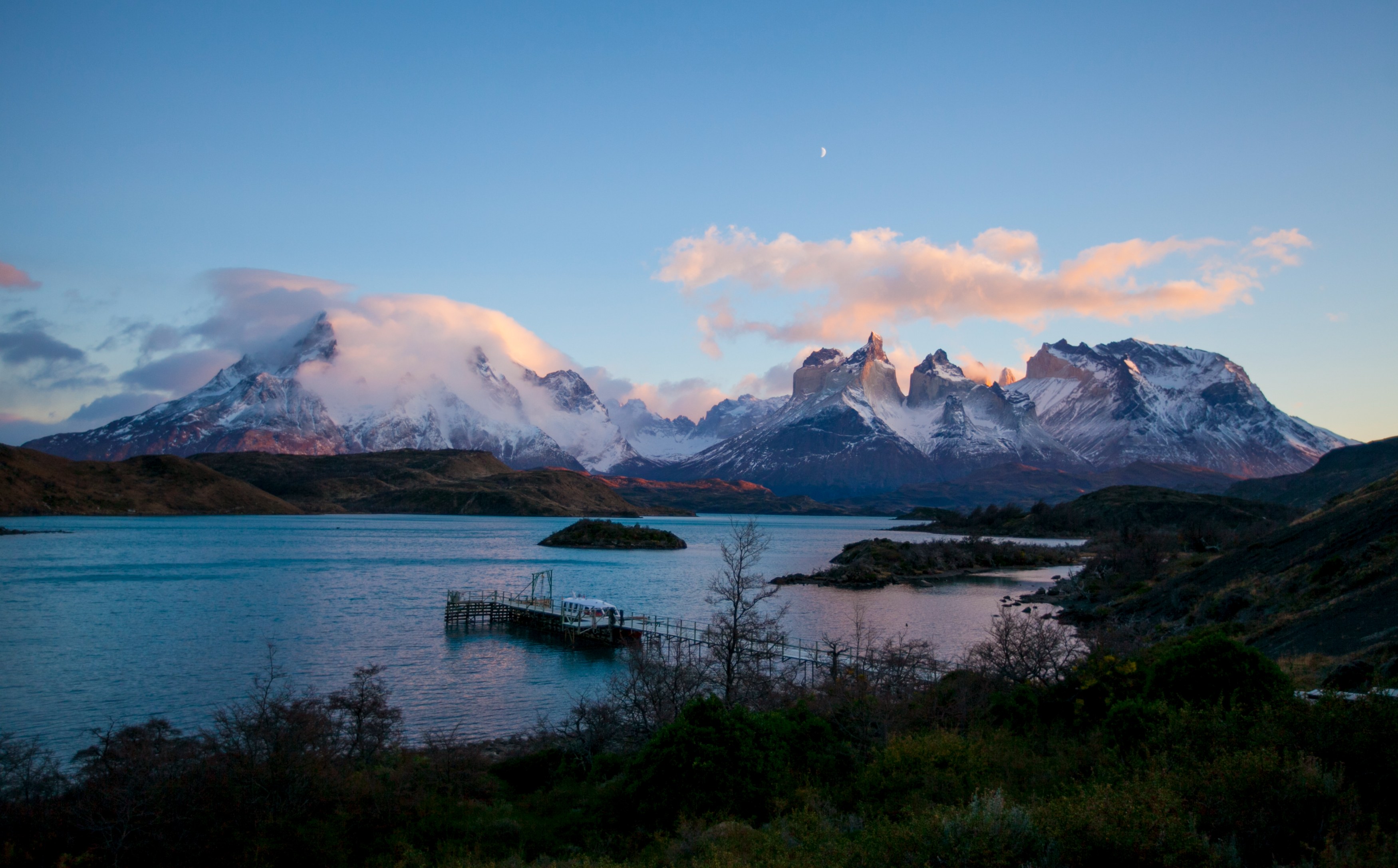 CL-Torres del Paine-Puma Tracking-paine-massif.jpg