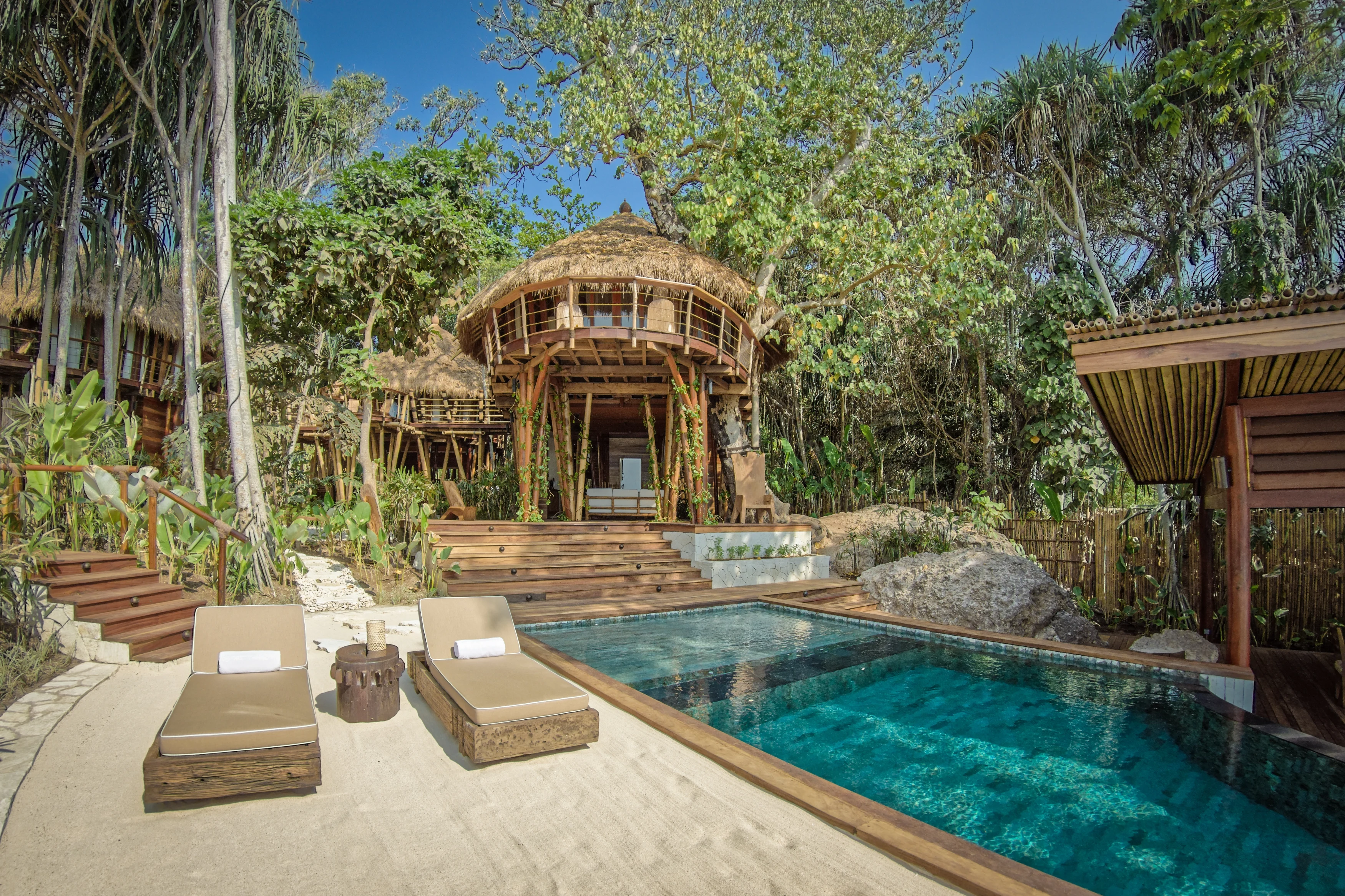 ID - Nihi Sumba - Mamole - Pool View.webp
