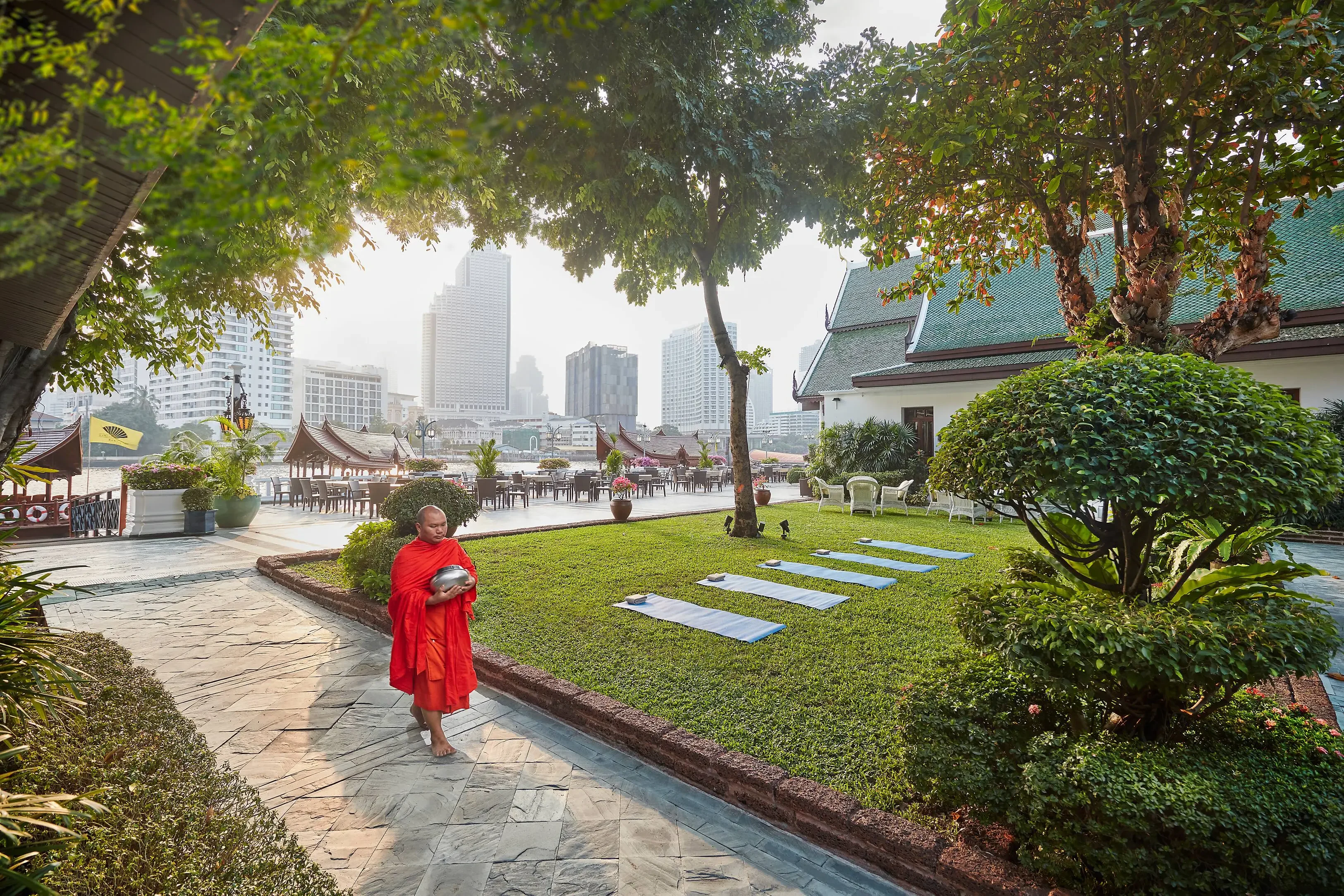 TH - Mandarin Oriental Bangkok - Monk.webp