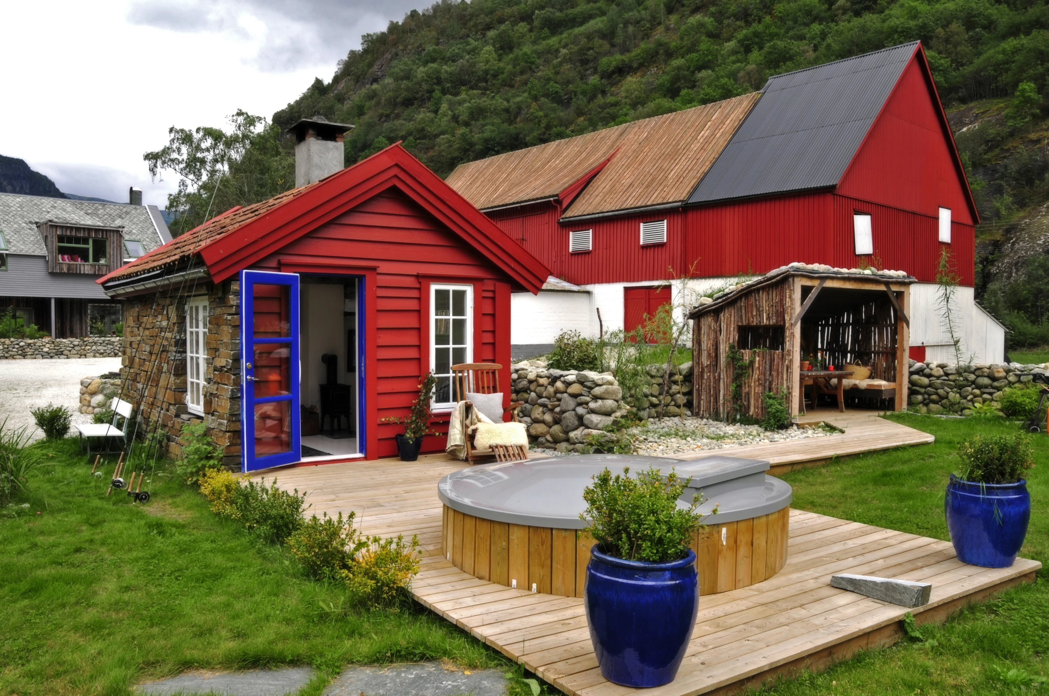 NO-29.2 Aurland-jacuzzi & sauna.webp