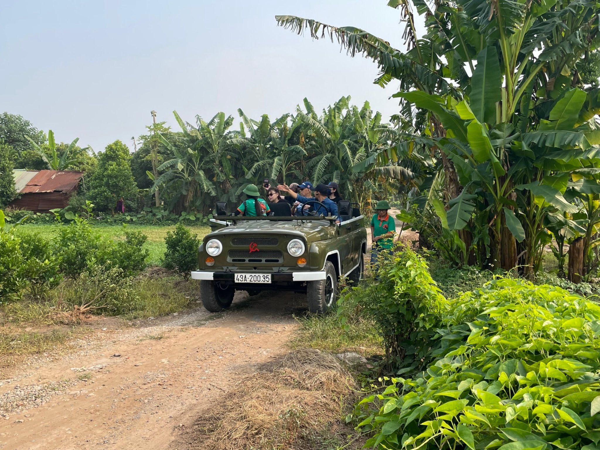 VN - excursie - Jeep Tour Hanoi.JPG