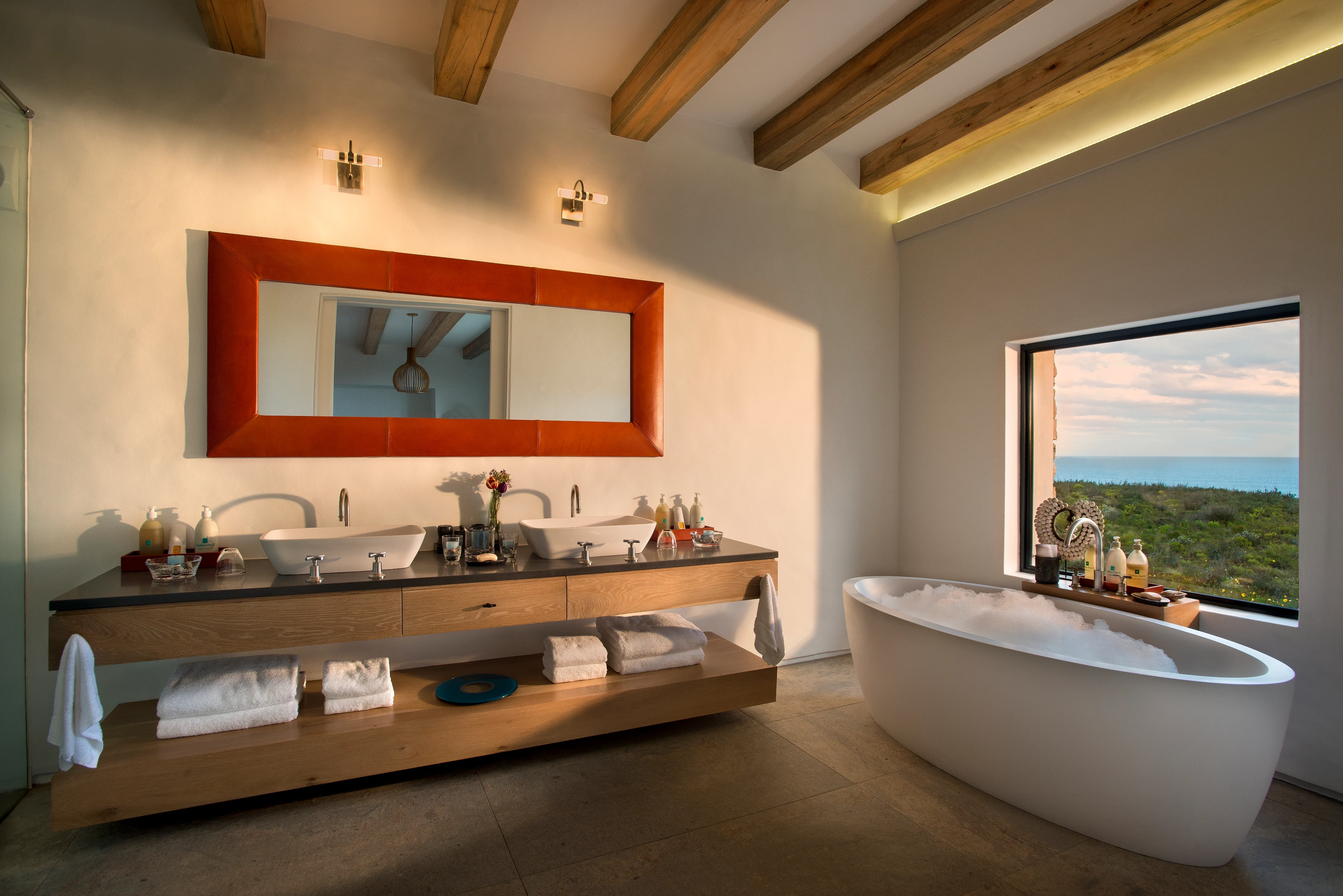 ZA - Morukuru Ocean House - bathroom with a view.webp
