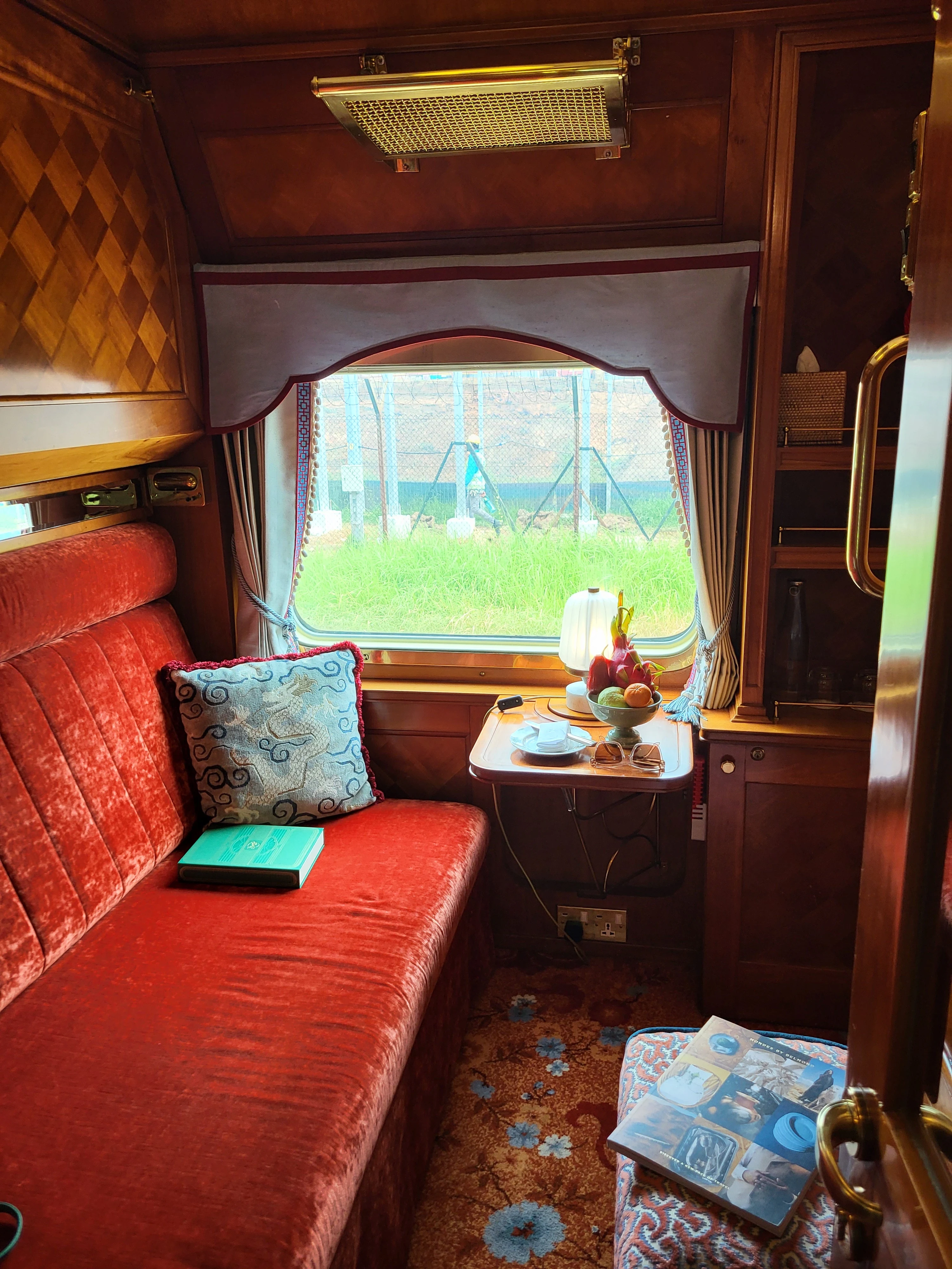 SI - E&O - Pullman Cabin.webp