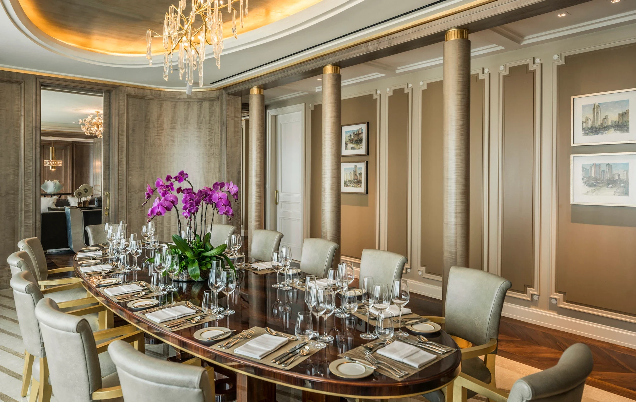 ID-Accommodatie-Four-Seasons-Jakarta-Presidential-Suite-Diningroom.webp