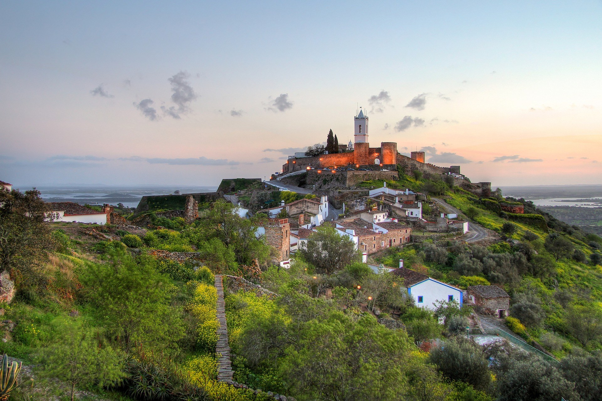 PT - Alentejo - Monsaraz Castle (Pixabay).jpg