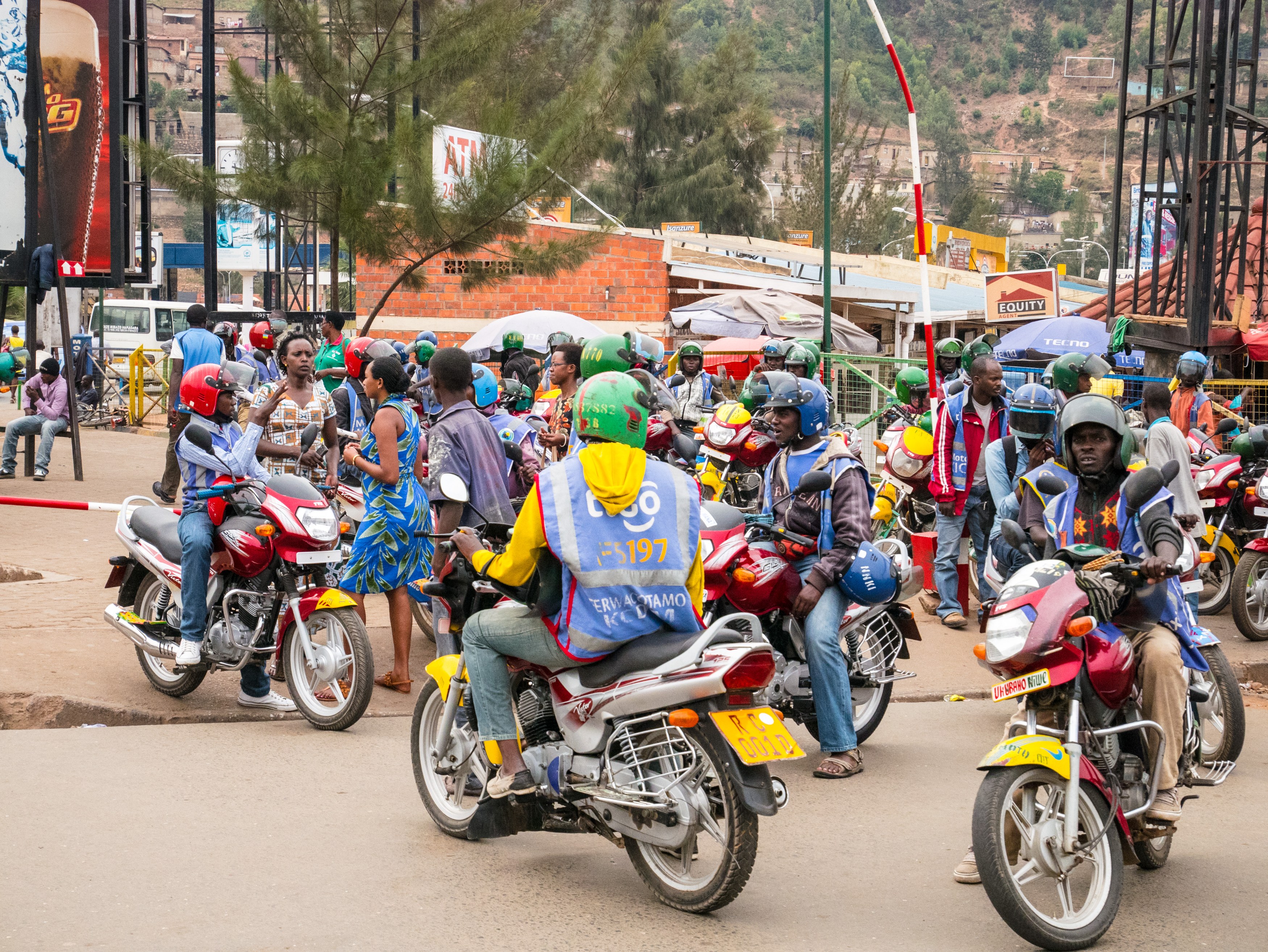 RW-Excursie-City-tour-Kigali-bikes.jpg