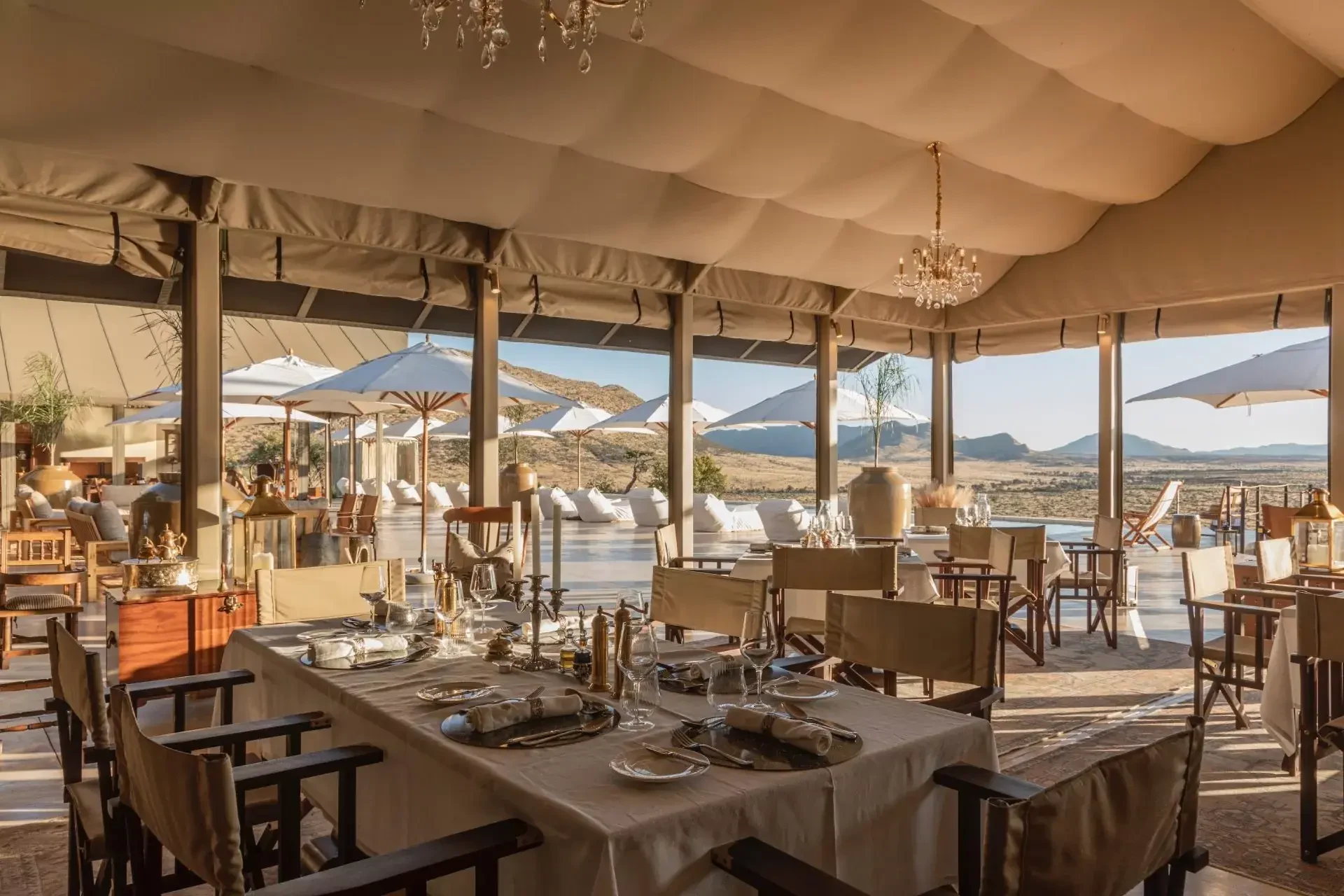 NA-Accommodatie-Gmundner-Lodge-dining-area.webp