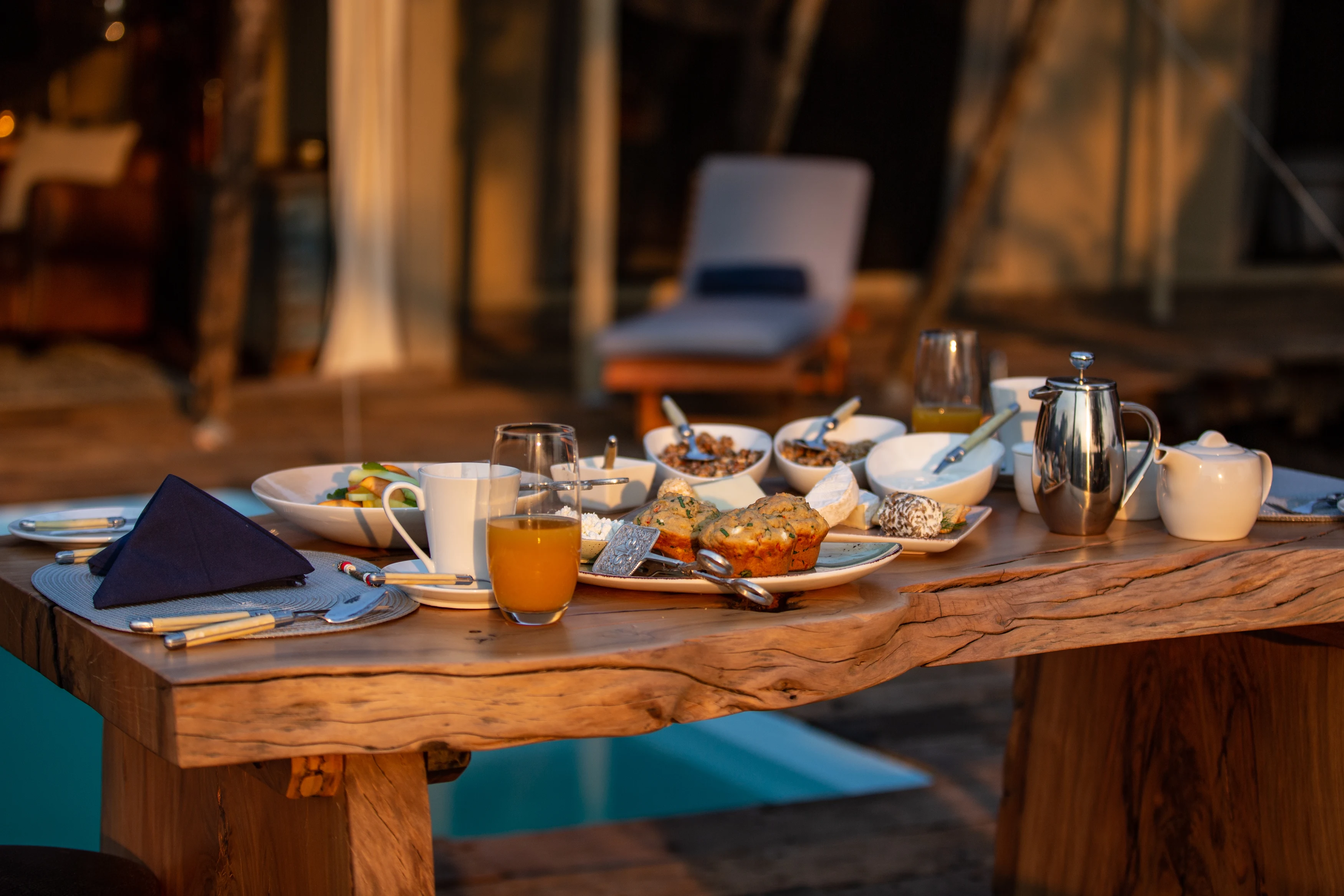 ZW-Tembo Plains-breakfast.webp