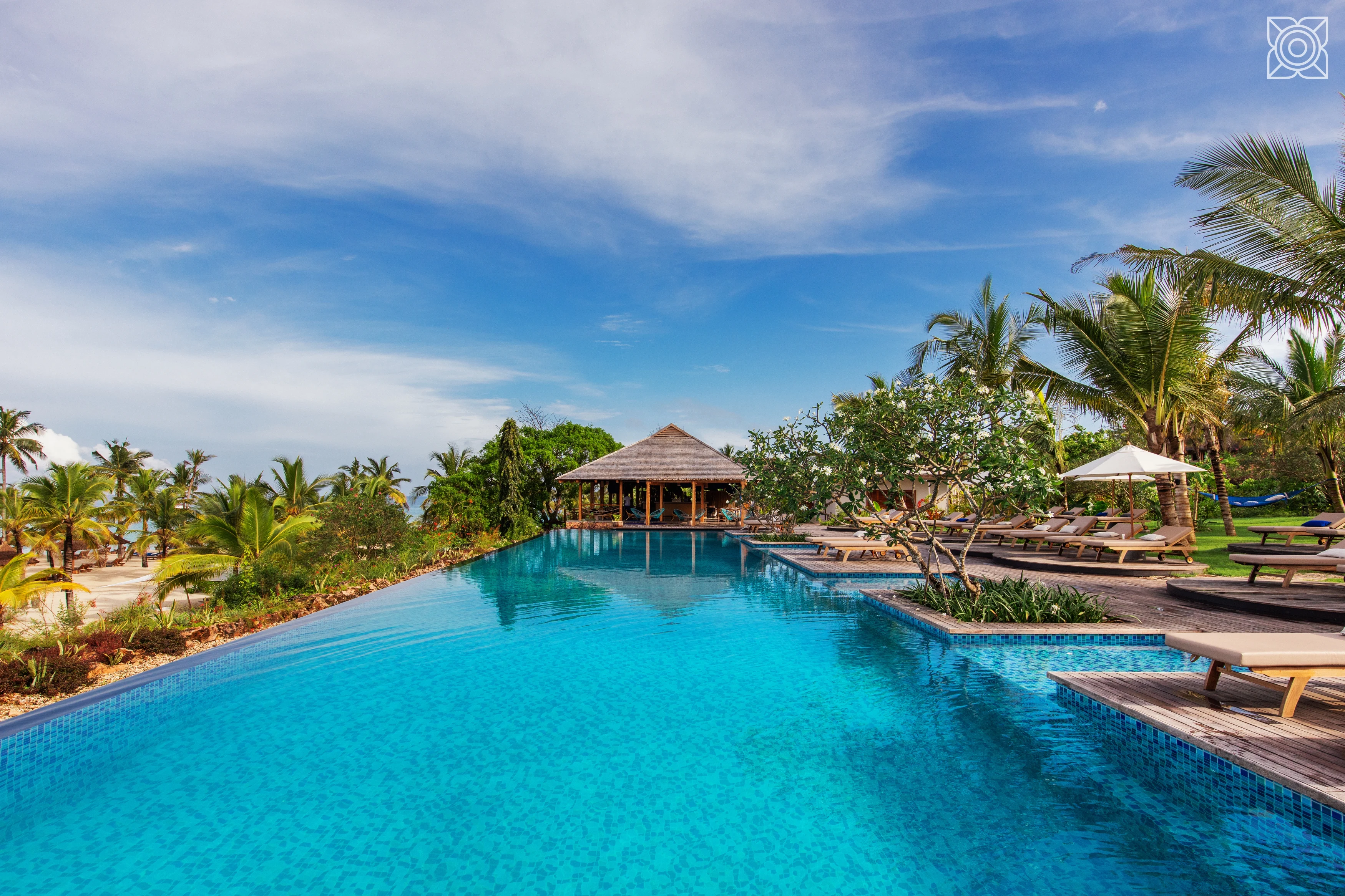 TZ - Zuri Zanzibar - Swimmingpool (1).webp