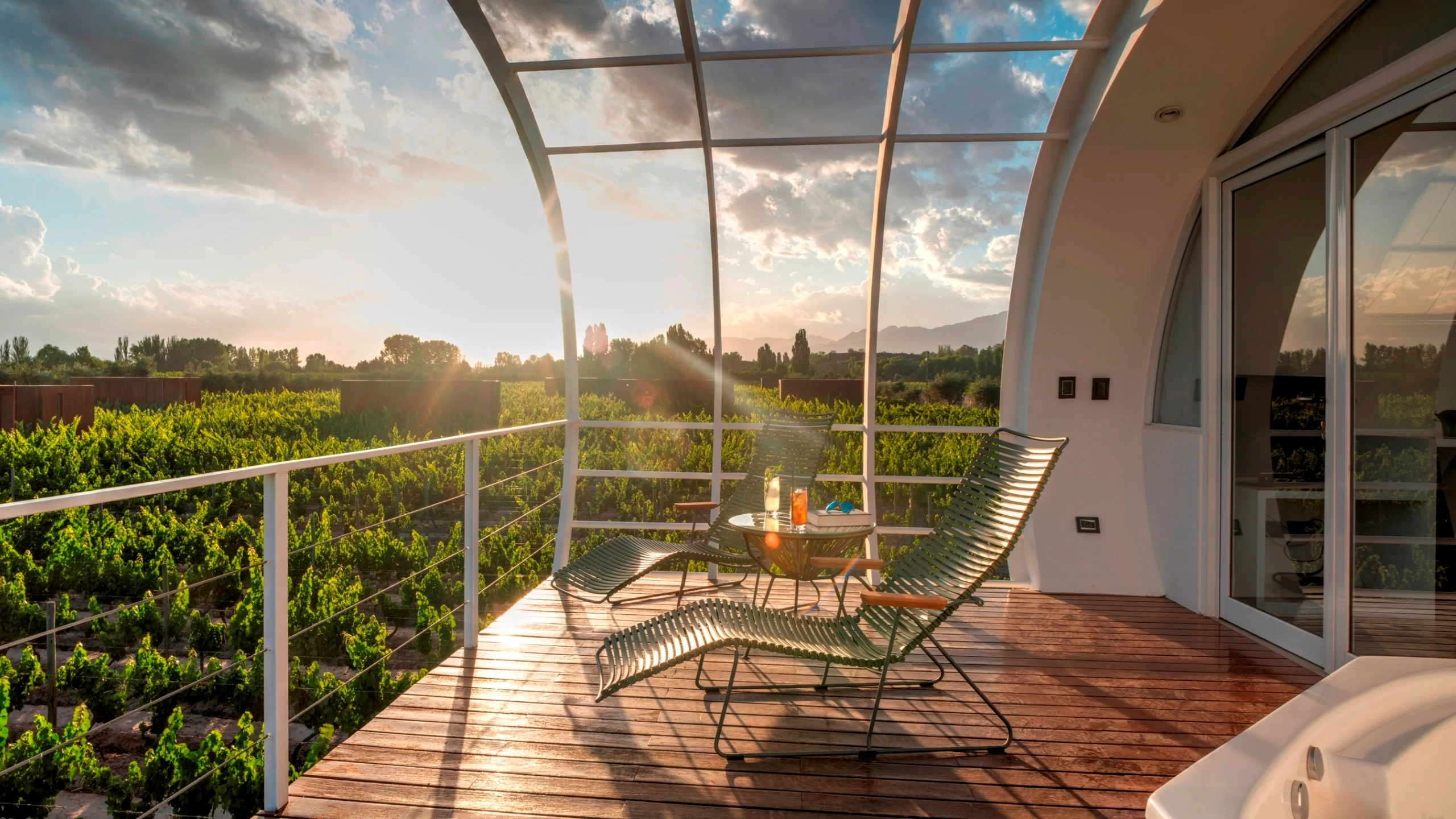AR - Entre Cielos Wine Hotel - terras.webp