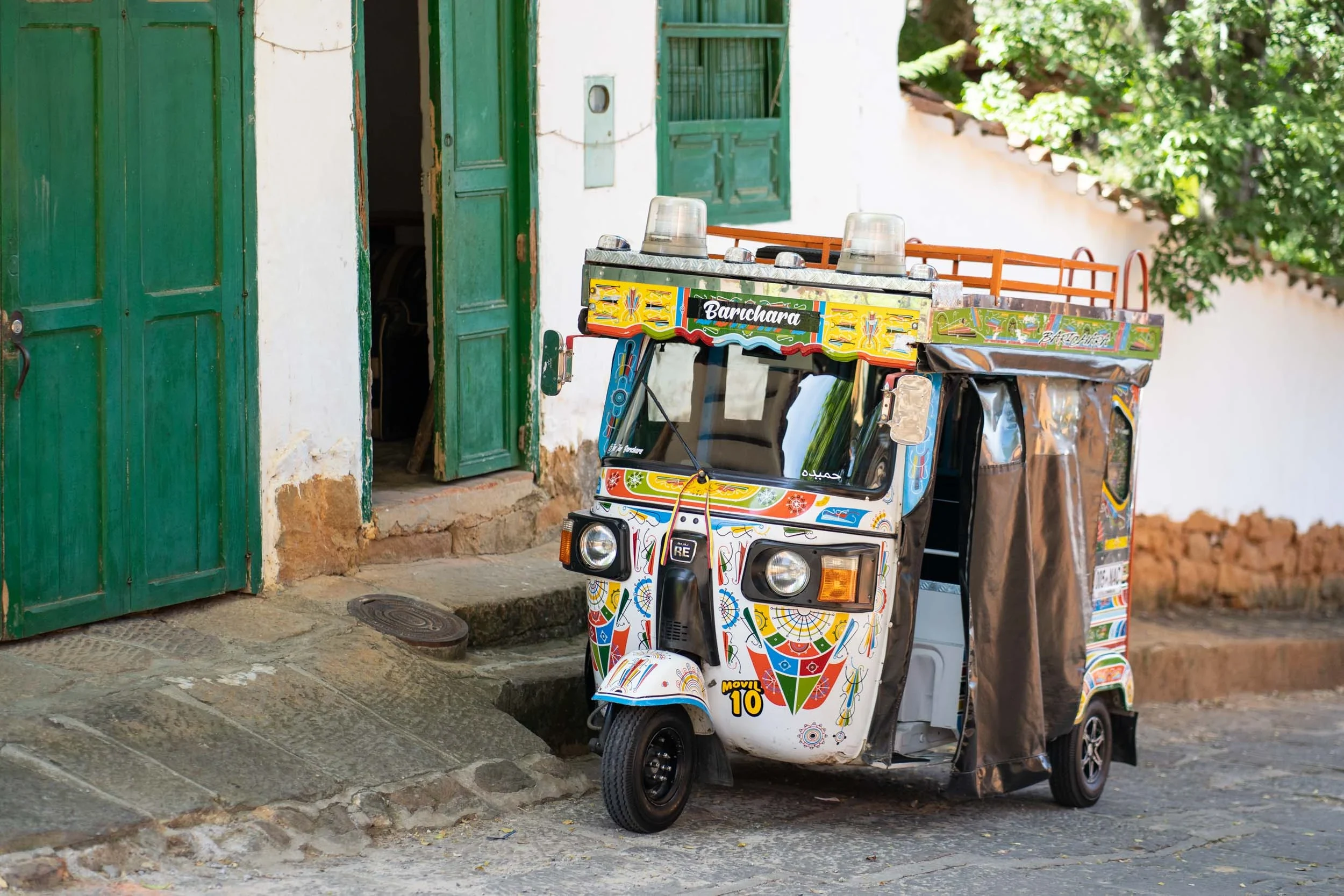 CO-excursie-HANDMADE BARICHARA-tuktuk.webp