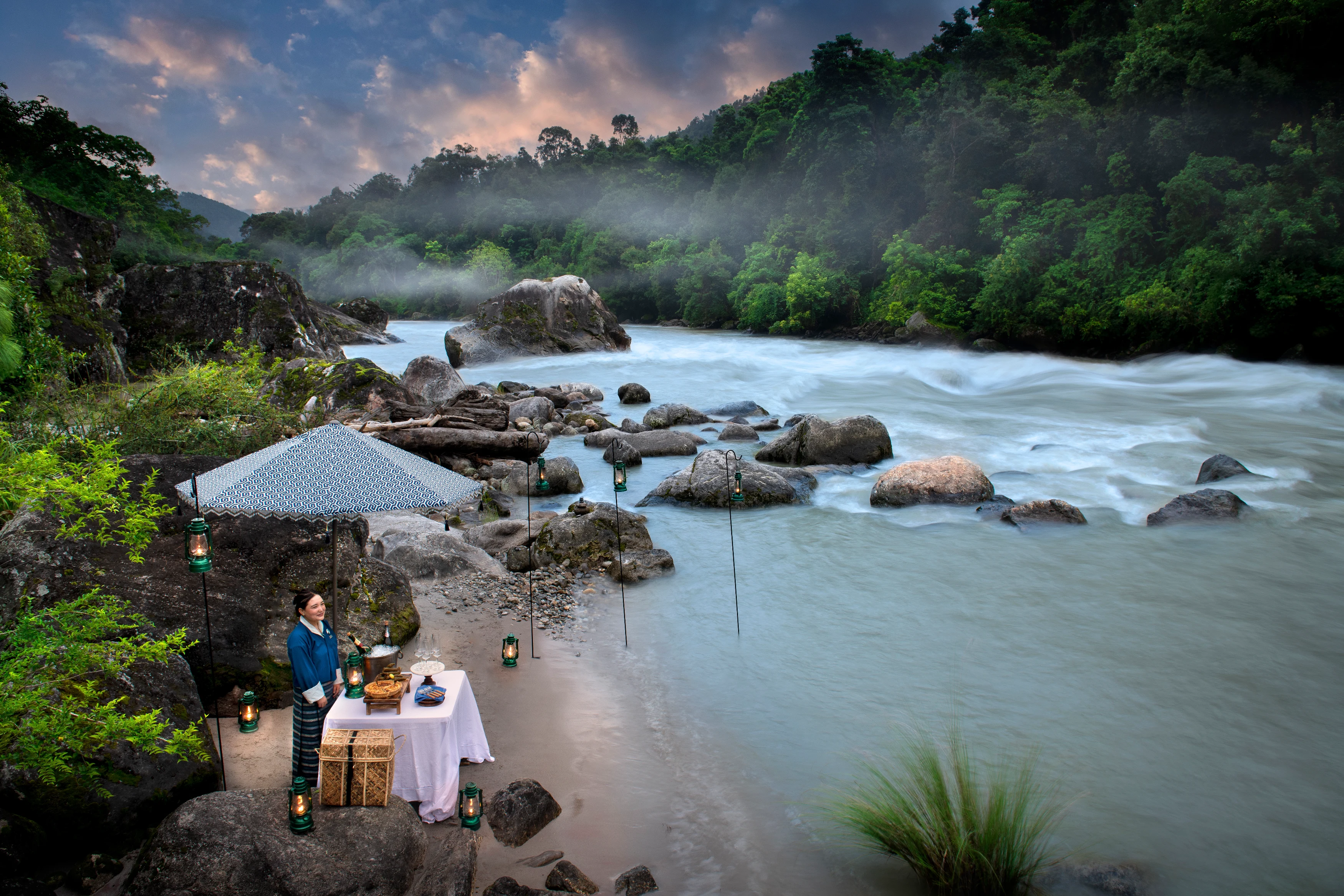 BT - Punakha - River Lodge River Dining_.webp