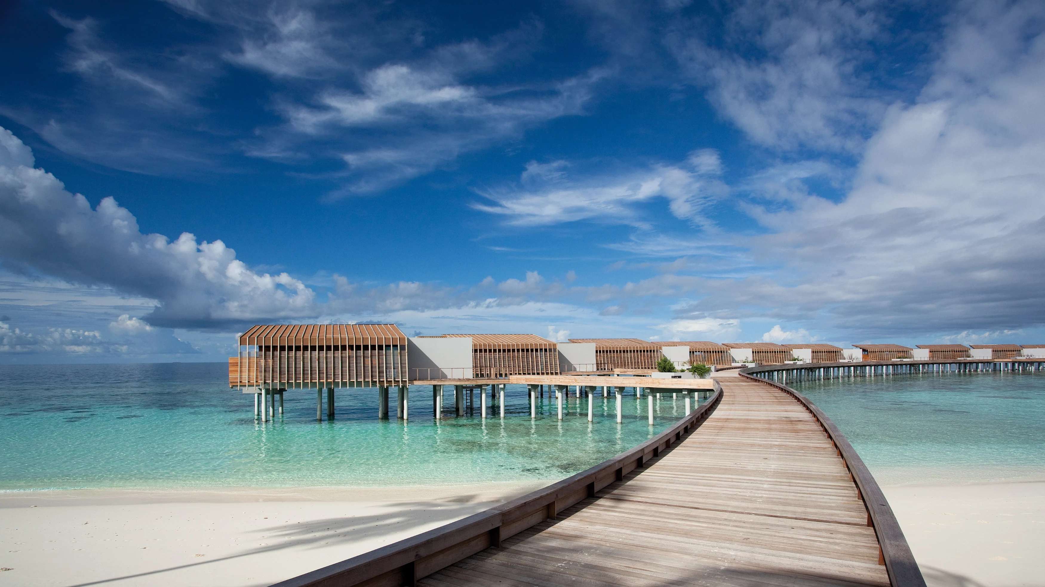 MV - Park Hyatt Hadahaa - Park Water Villa jetty.webp