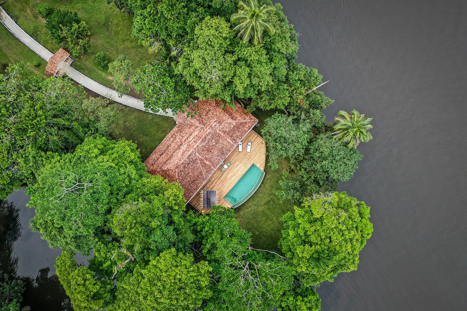 CR-Accommodatie-Tortuga-Lodge-miss-florentia-villa-aerial.jpg