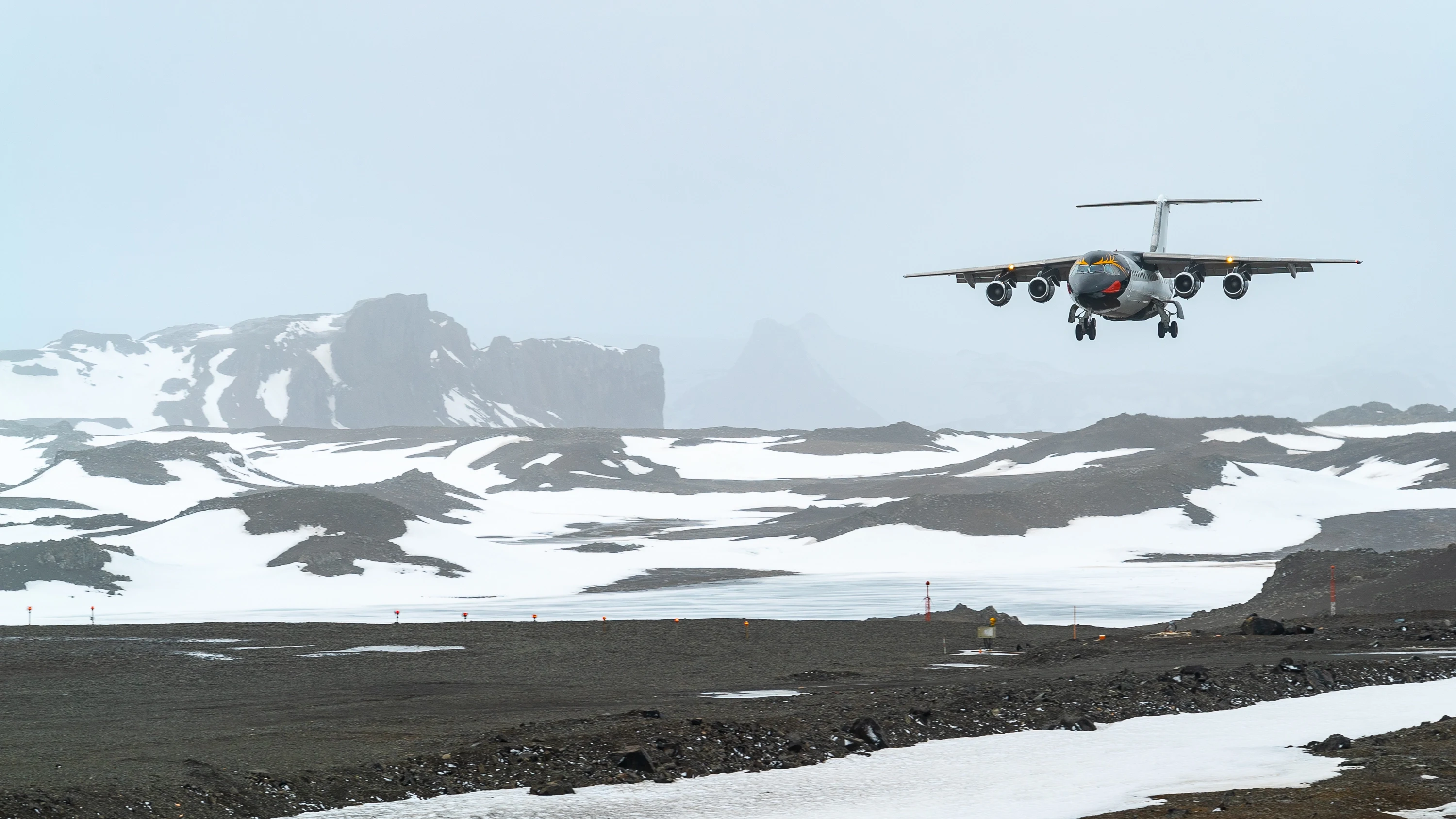 AQ-Antarctica21-Aircraft.webp