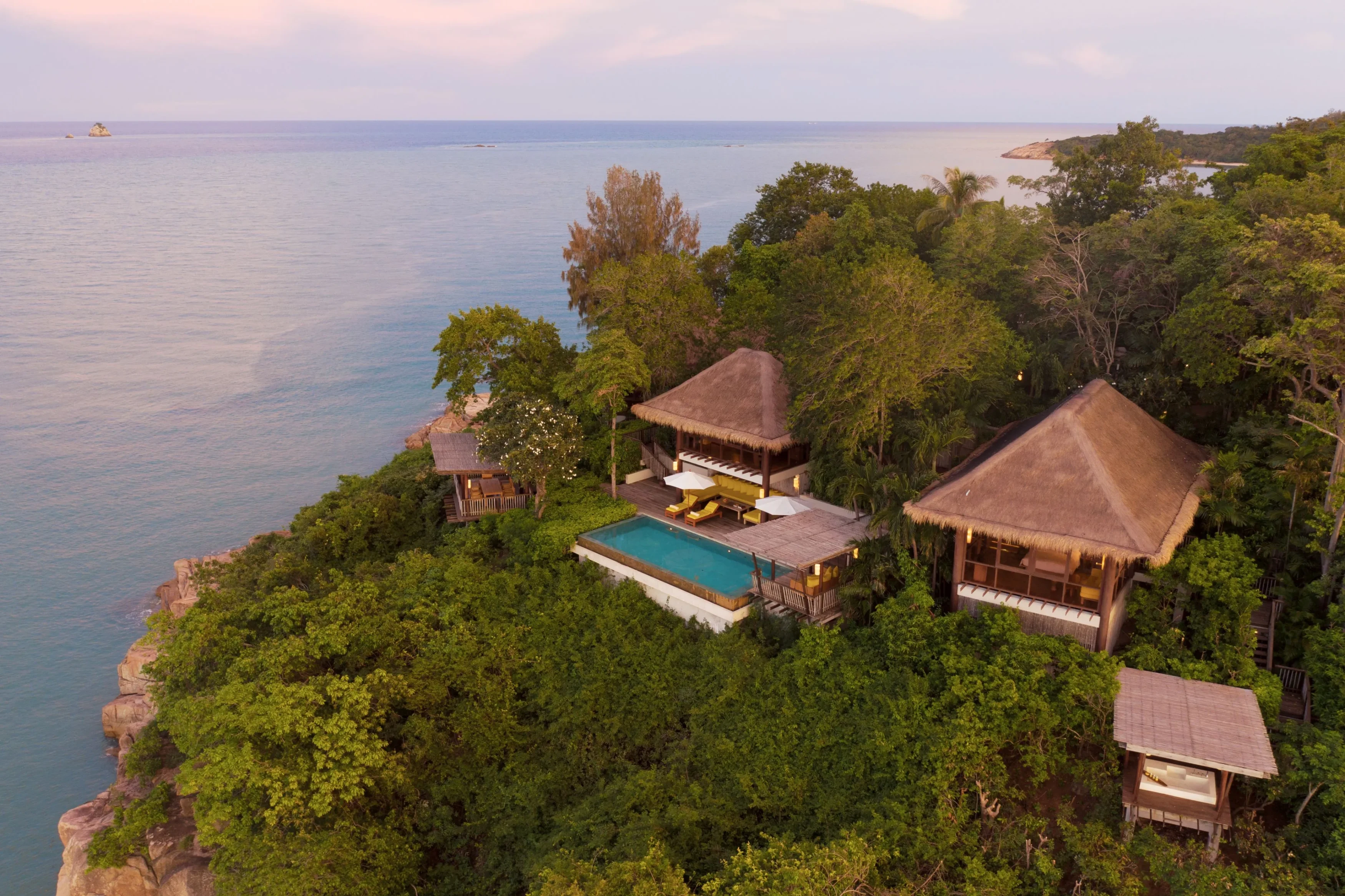TH-Accommodatie-Six-Senses-Samui-The Ocean Retreat Drone Shot.webp