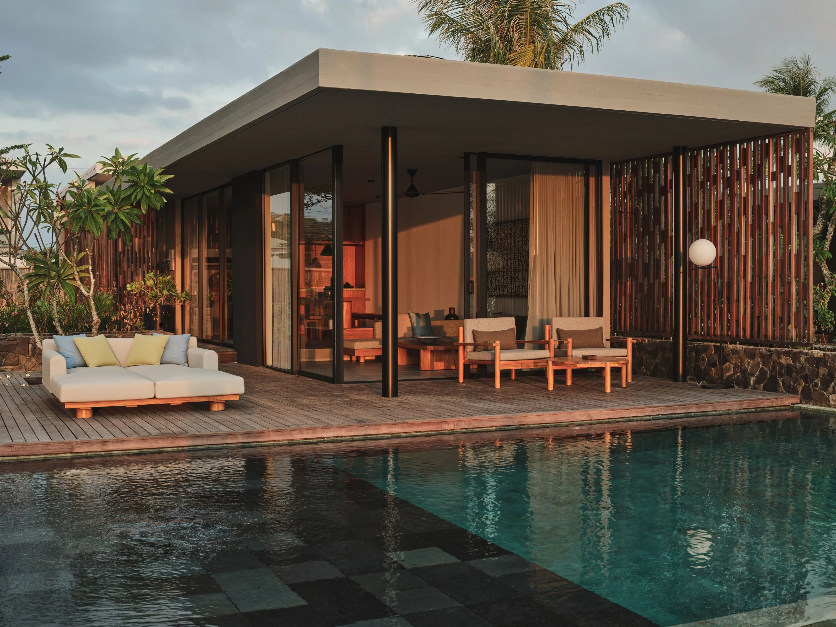 ID - Bask Gili Meno - bedroom.webp