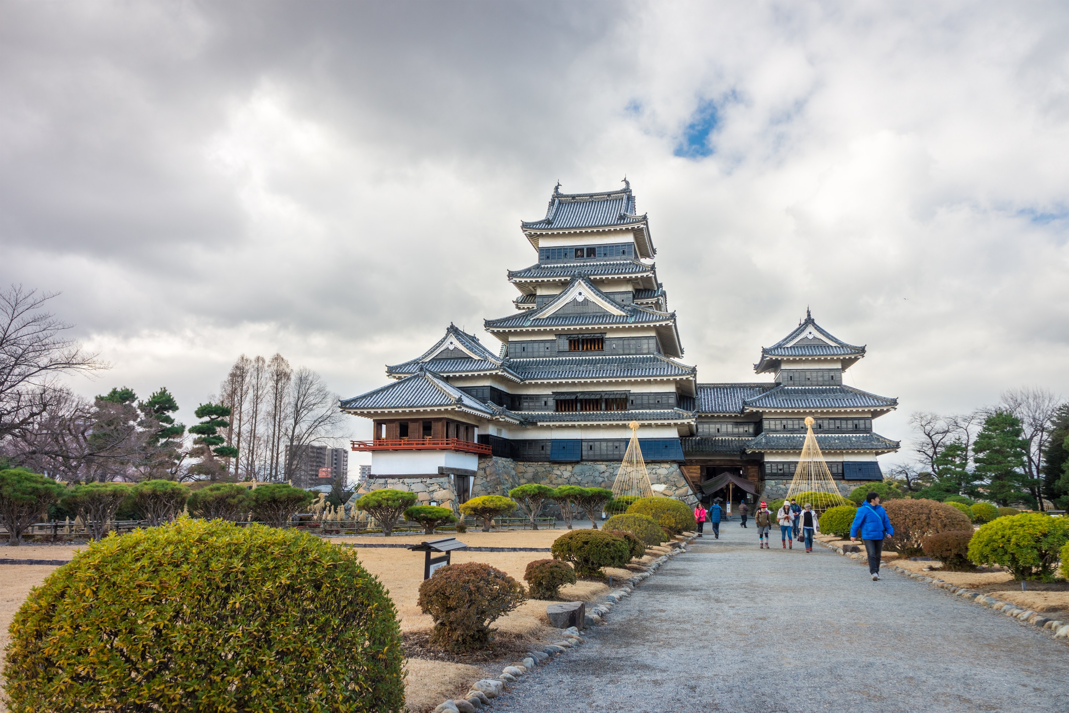 JP - Matsumoto - Castle (2).jpg