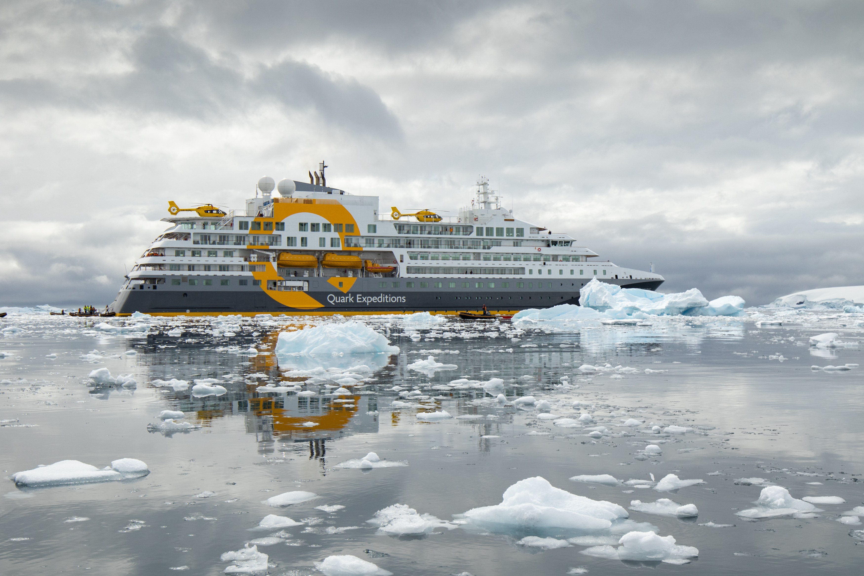AN - Accommodatie - Quark Expditions - Boat.jpg