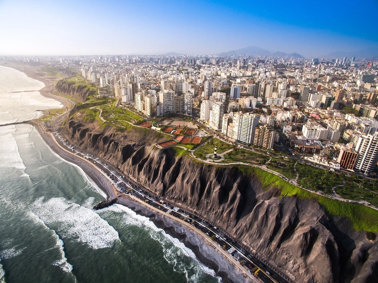 PE - Algemeen - Lima Aerial View ENIGMA .webp