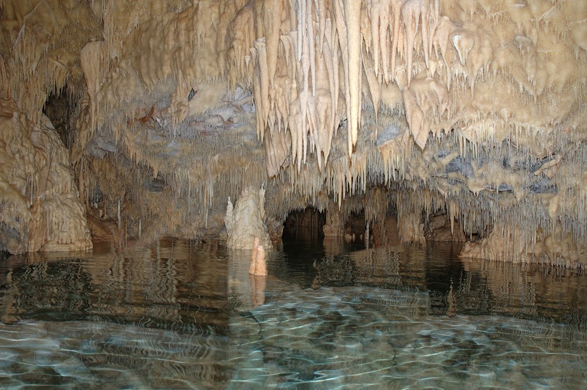 GR-Excursie-bezoek-de-grotten-van-Diros-basistekst.jpg